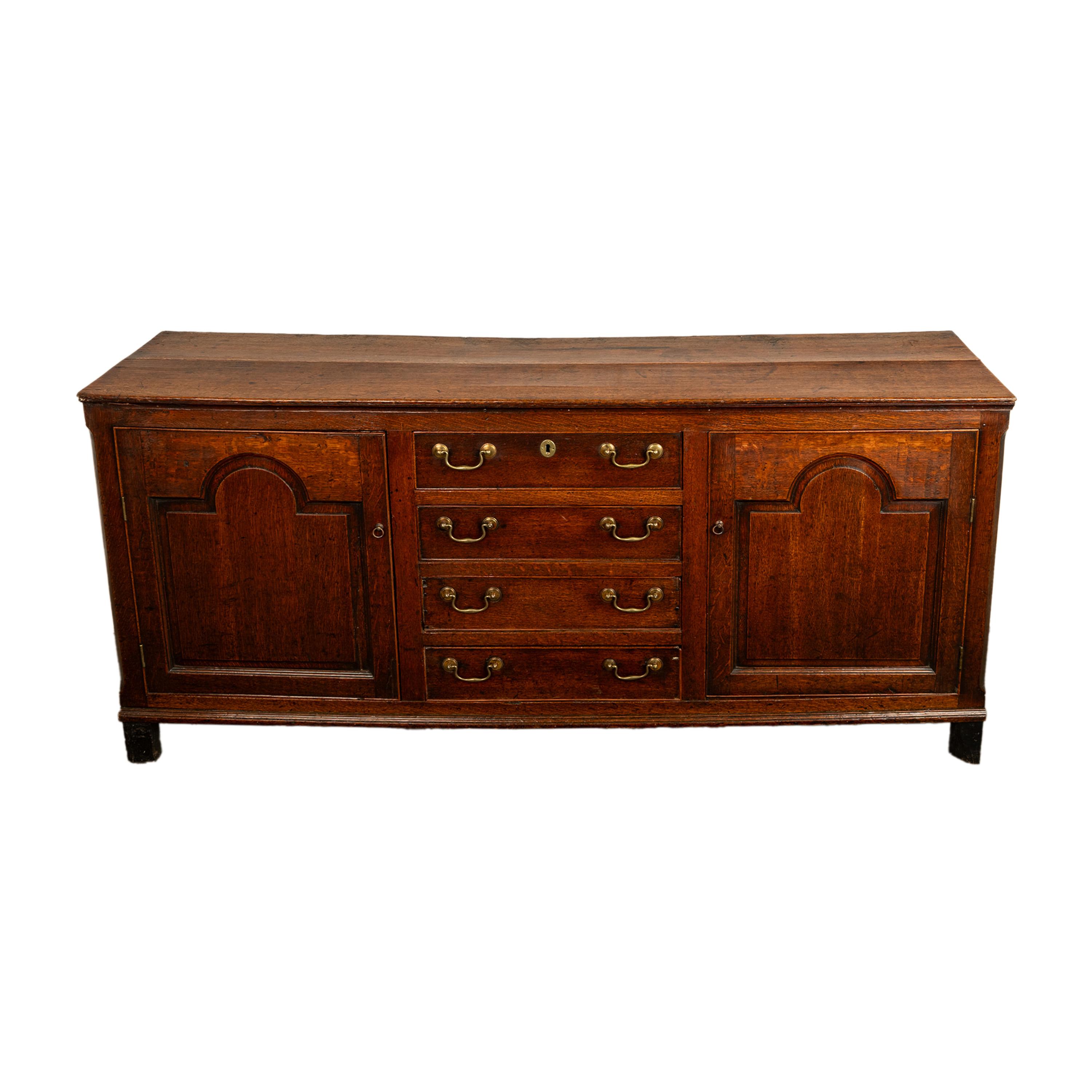 Country Ancienne commode de style géorgien du 18ème siècle en chêne, 4 tiroirs, 1790 en vente
