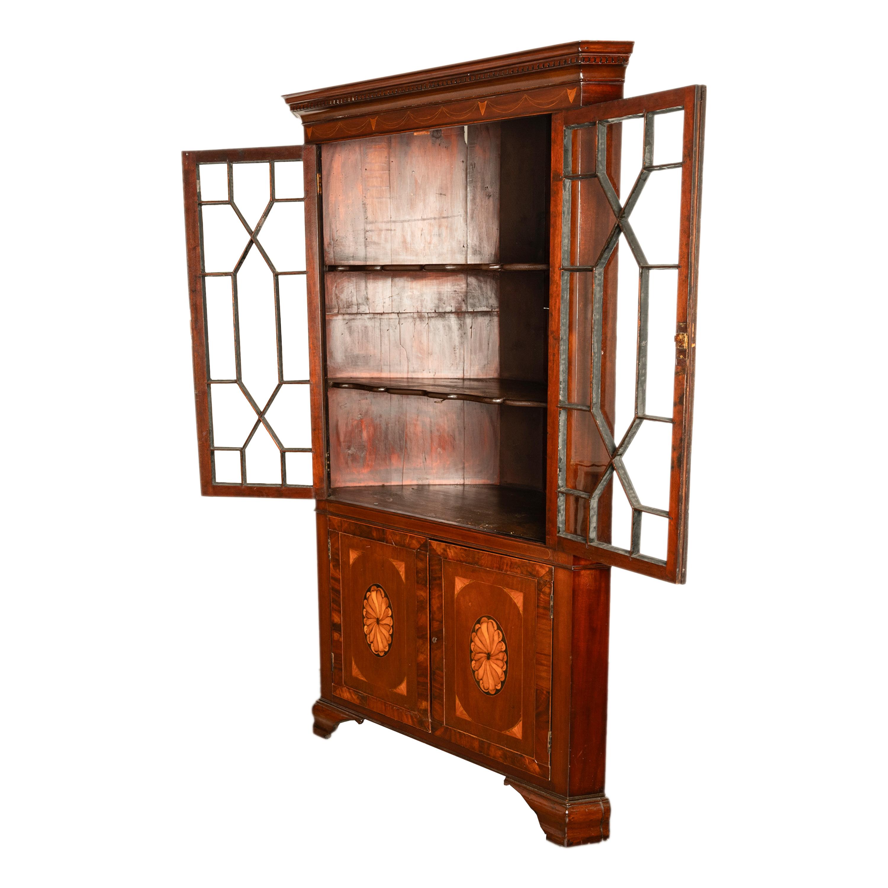 English Antique 18th Century Georgian Inlaid Mahogany Freestanding Corner Cabinet 1790 For Sale
