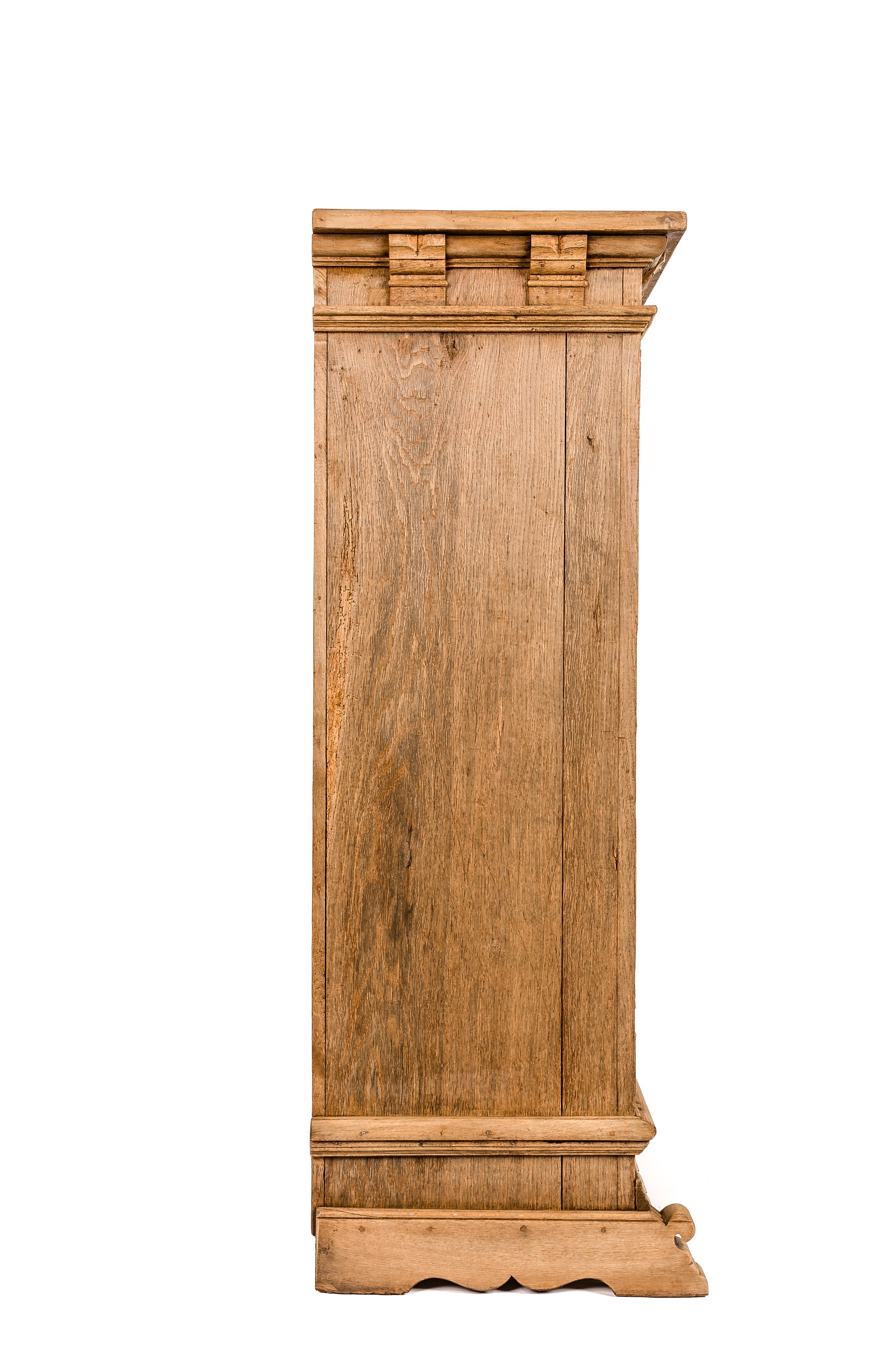18th century wardrobe