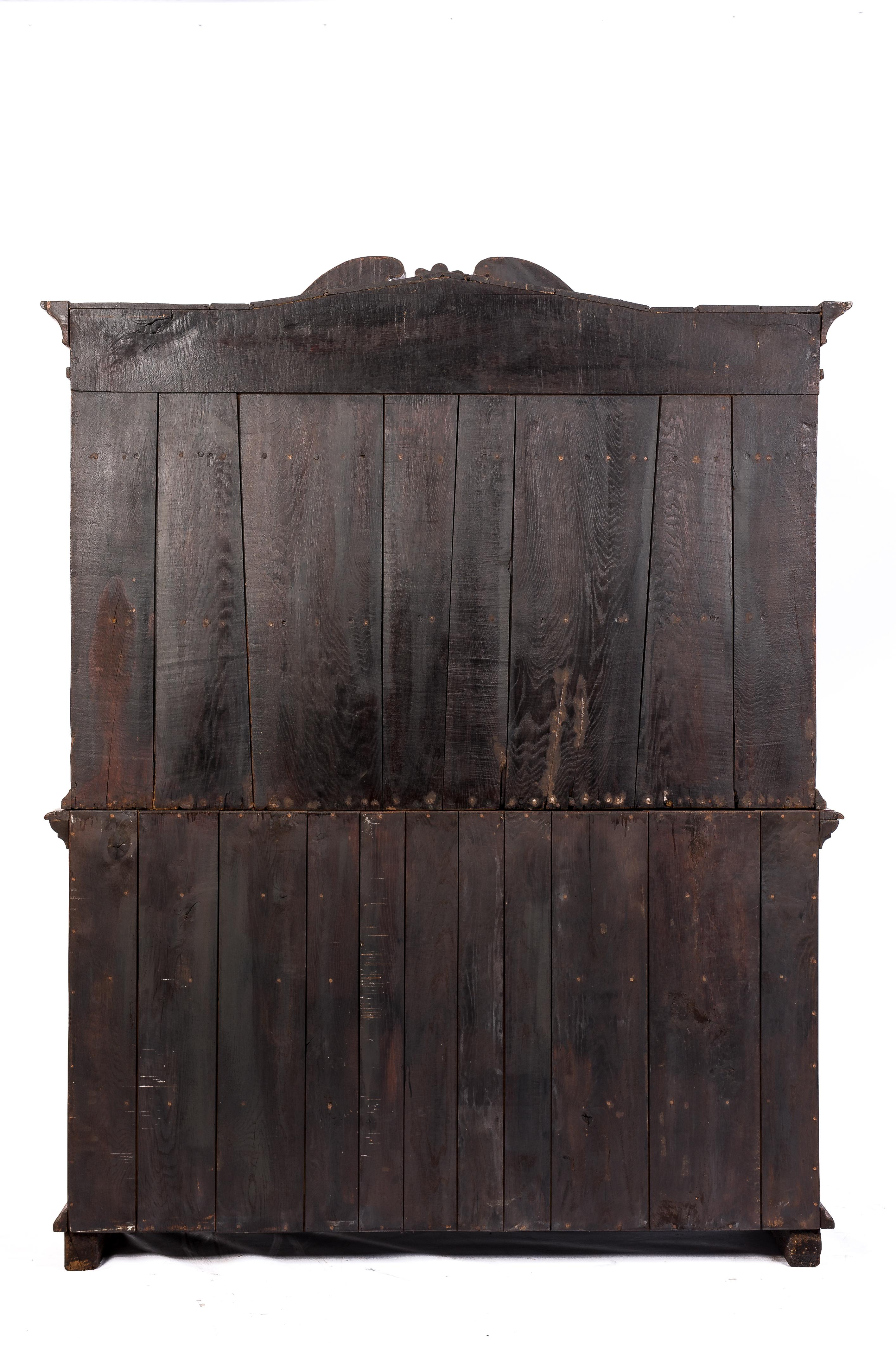 Antique 18th Century German Baroque Warm Brown Solid Oak Display Cabinet For Sale 15