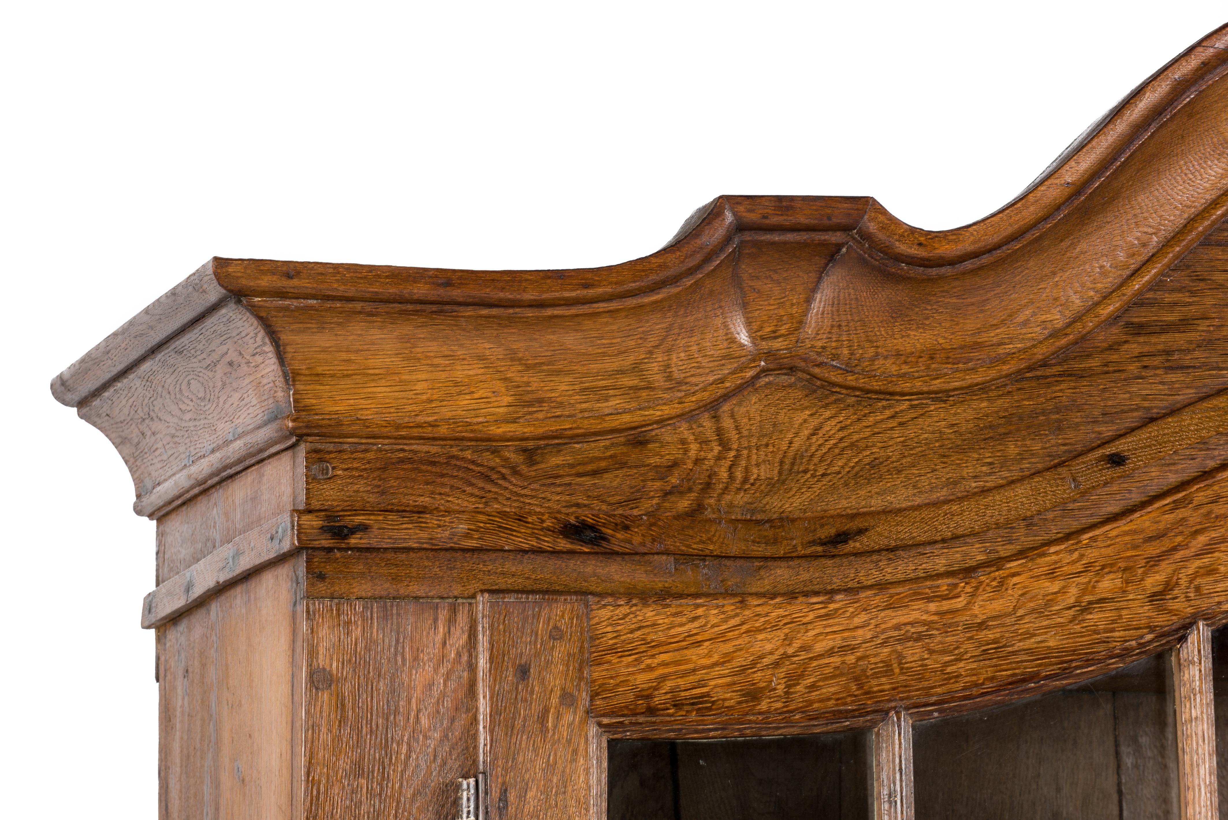 Antique 18th Century German Baroque Warm Brown Solid Oak Display Cabinet For Sale 4