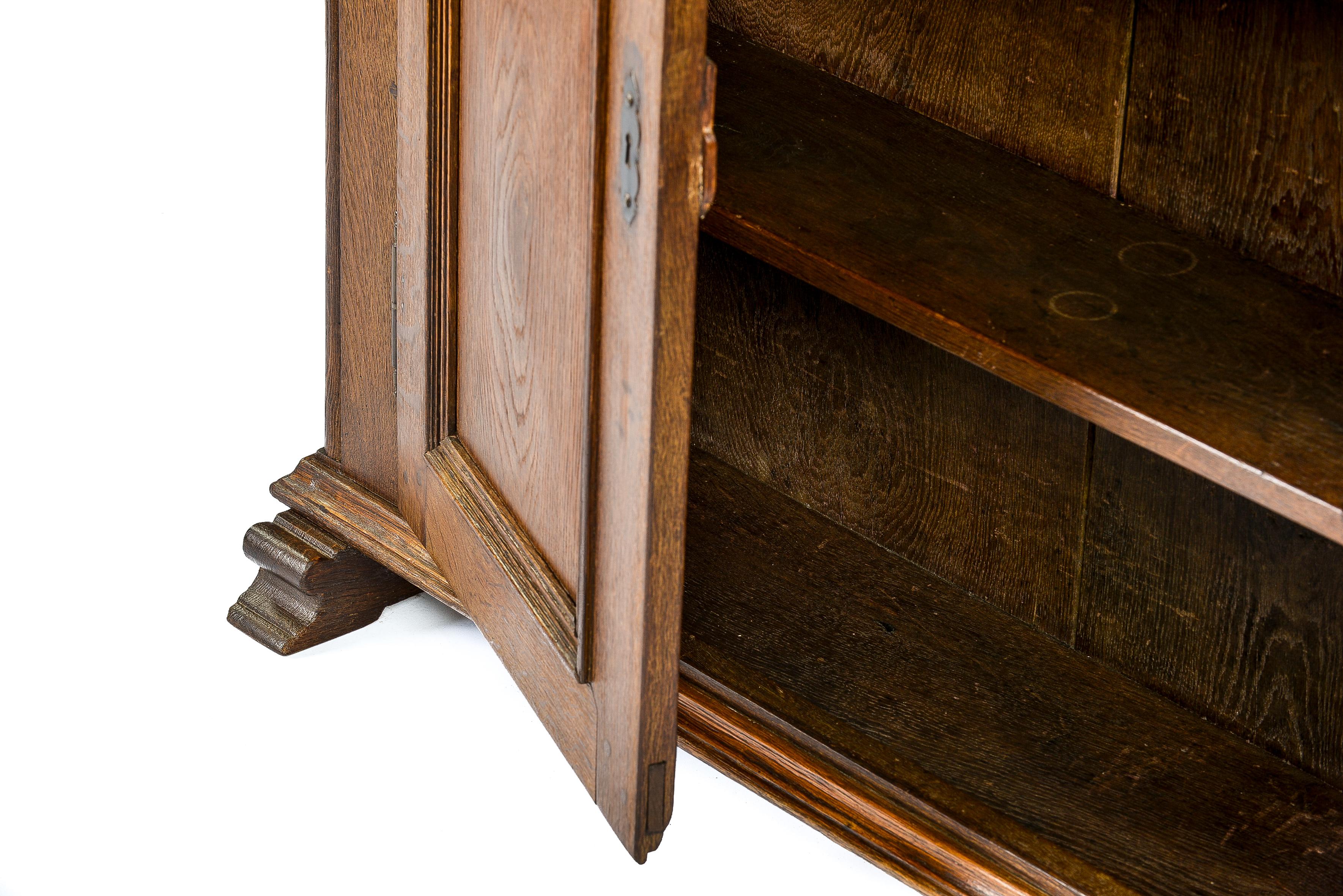 18th Century Antique 18th-Century German Honey Color Oak Two-Door Hall Cabinet