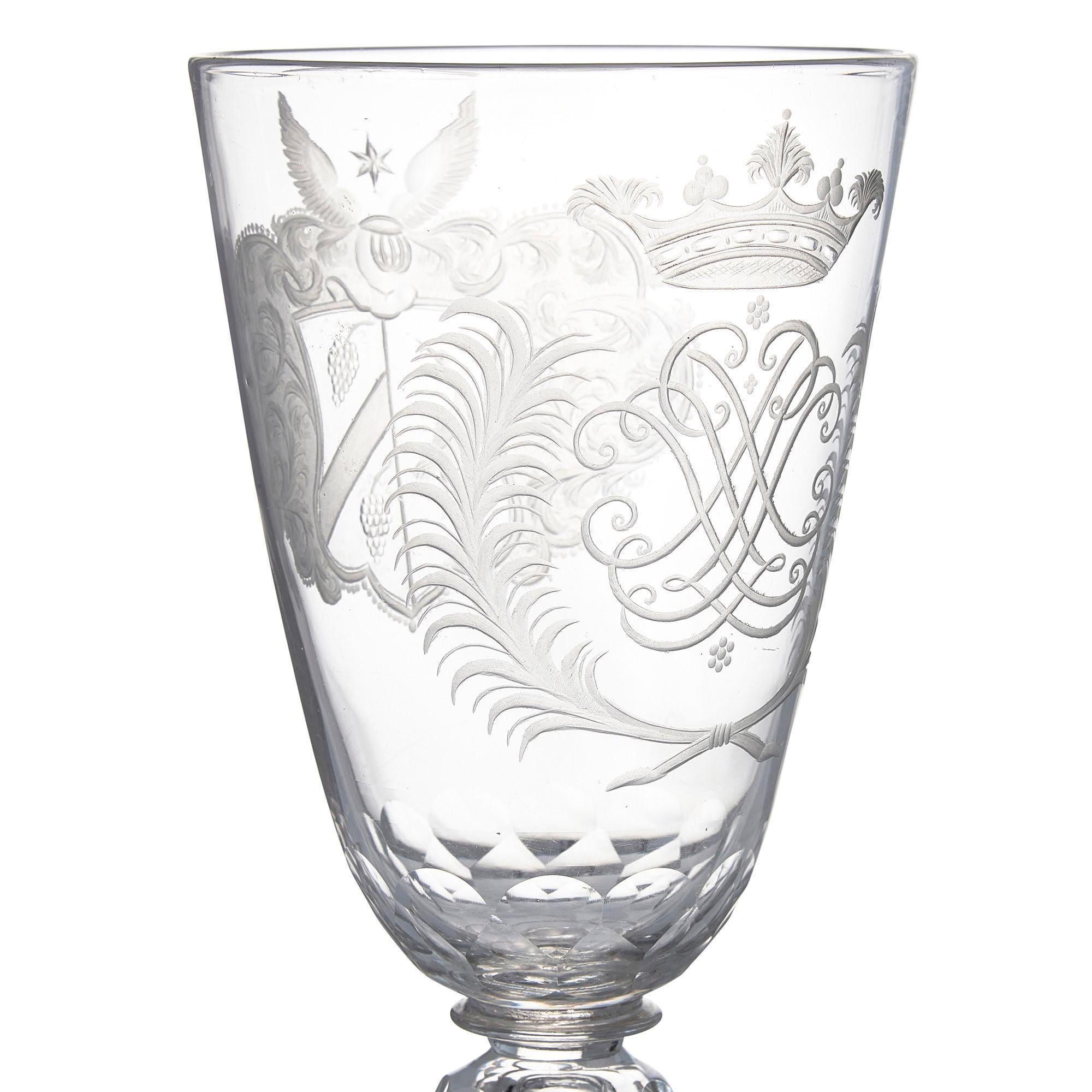 XVIIIe siècle Gobelet en verre ancien du 18ème siècle avec gravure de Thuringia en vente