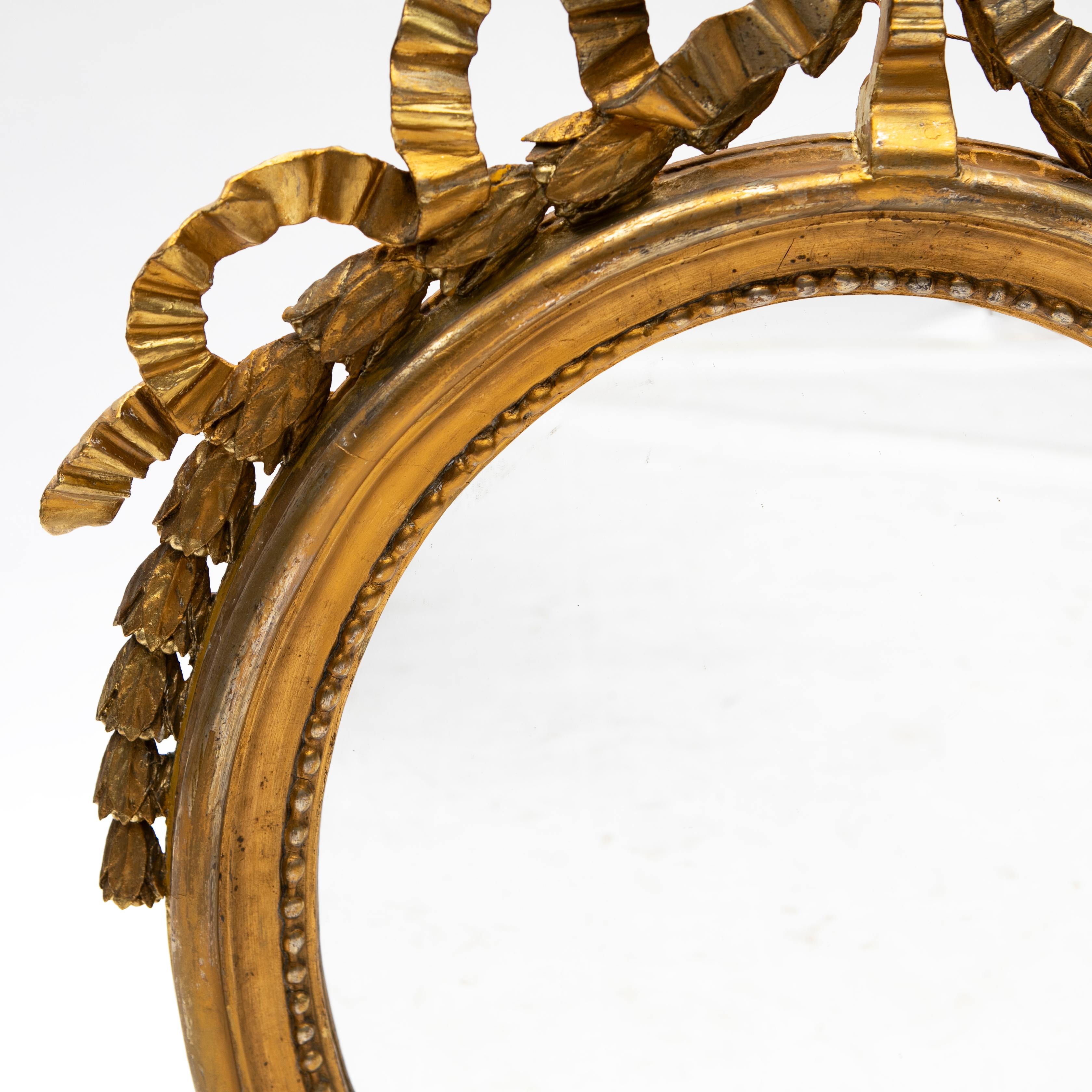 Oval Gustavian Giltwood Wall Mirror In Good Condition For Sale In Kastrup, DK