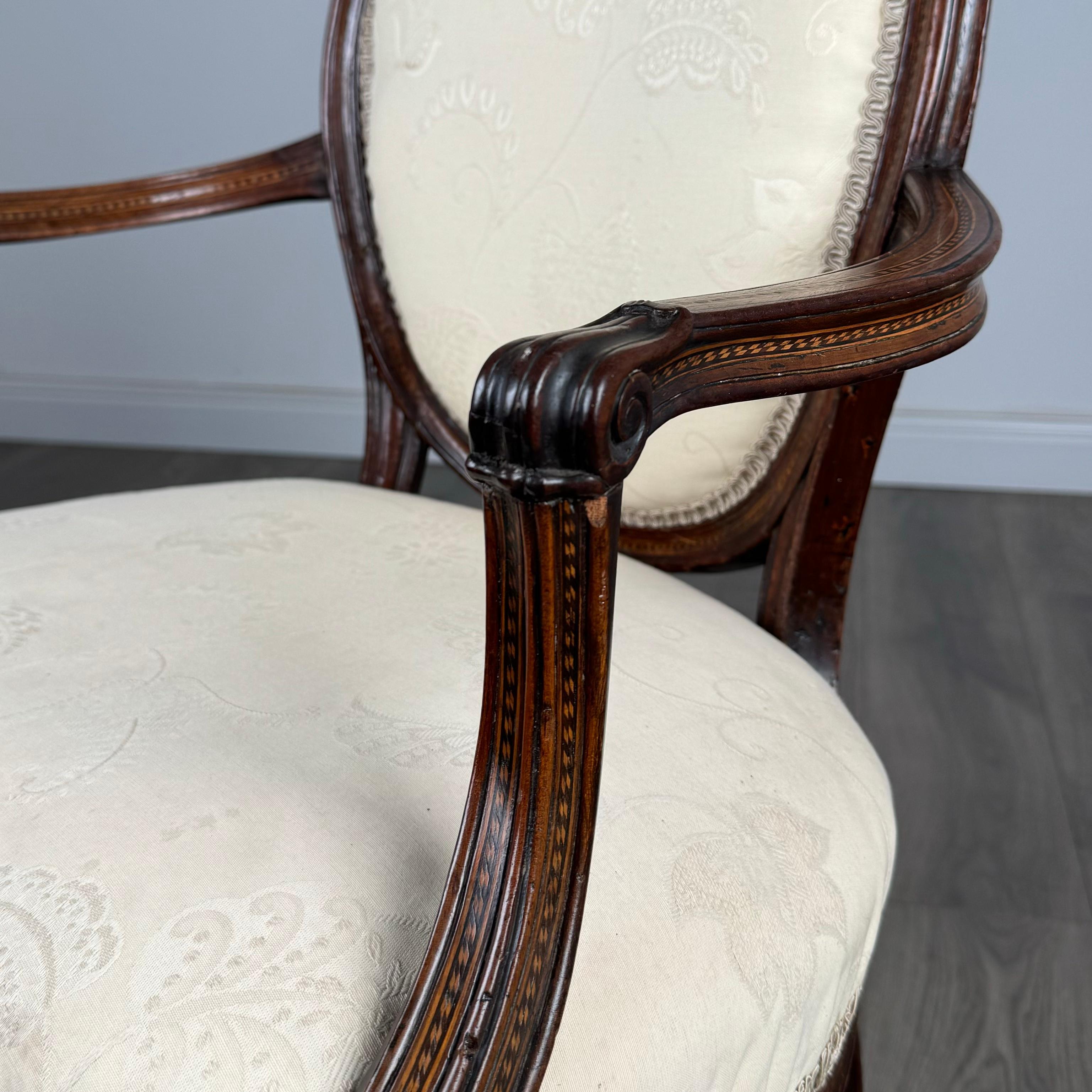Fauteuil Hepplewhite ancien du 18ème siècle en acajou (REF AF-3293) en vente 6