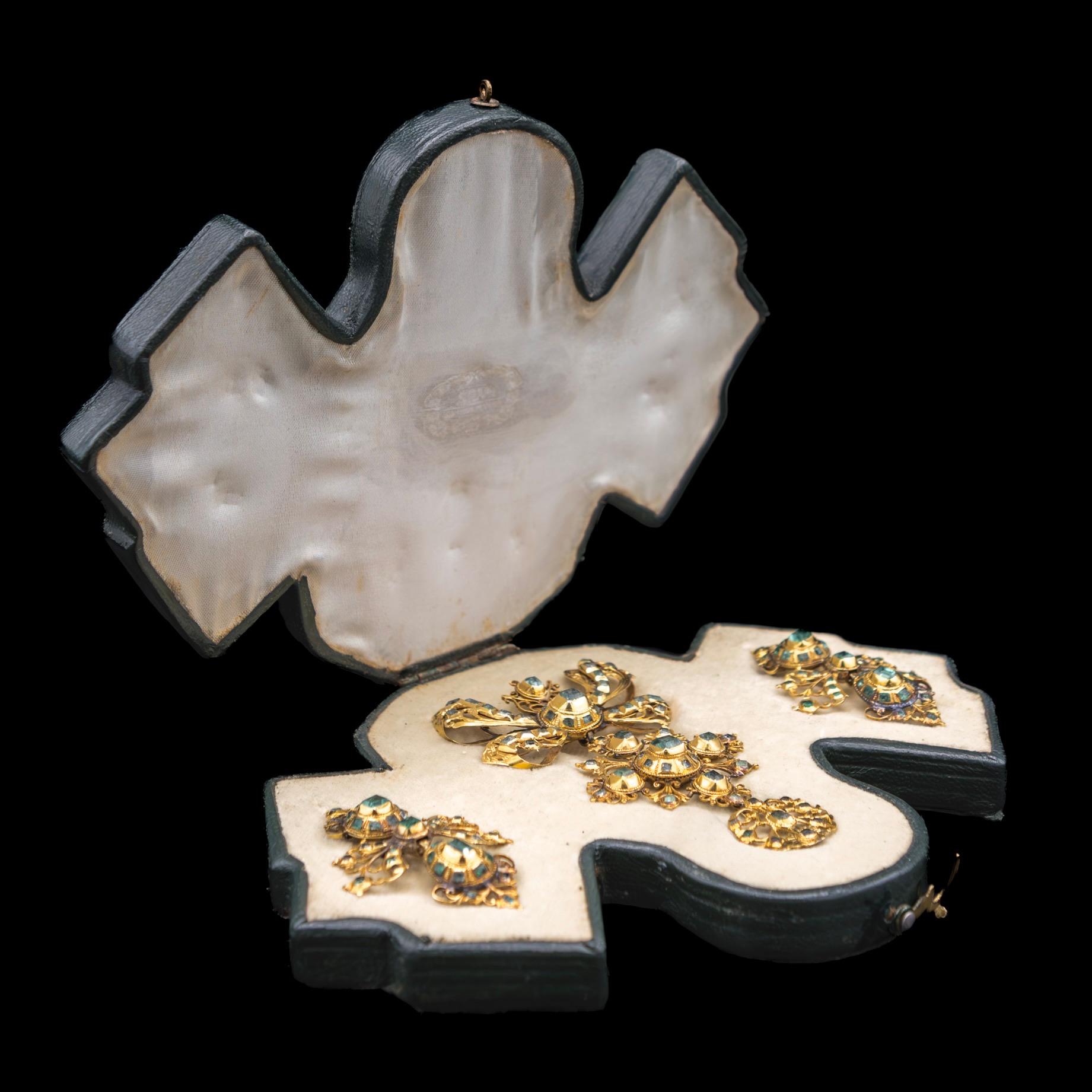 Antiguo Siglo XVIII Esmeralda Ibérica Pendientes Broche/Pendiente Demi Parure Español en venta 8