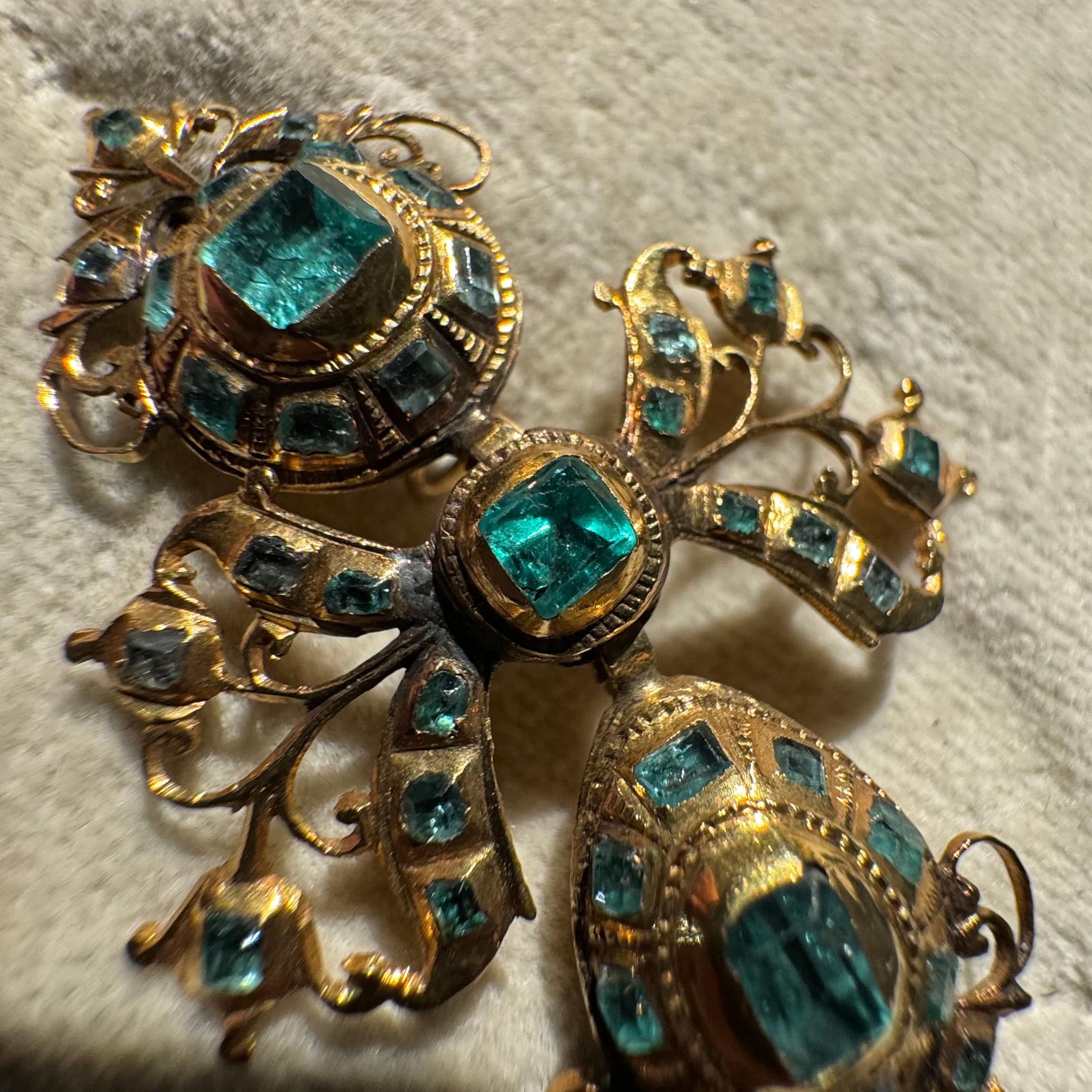 Antiguo Siglo XVIII Esmeralda Ibérica Pendientes Broche/Pendiente Demi Parure Español en venta 1