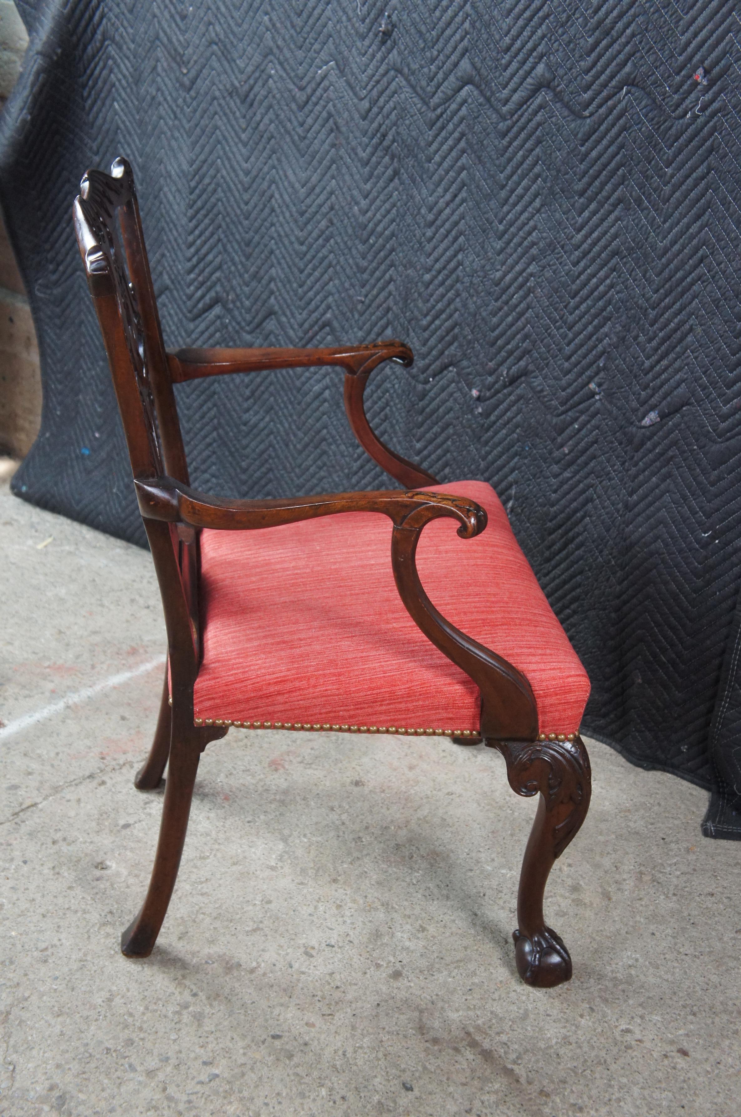 Antiguo Sillón Irlandés Chippendale de Caoba del Siglo XVIII con Brazos de Bola y Garra en venta 3
