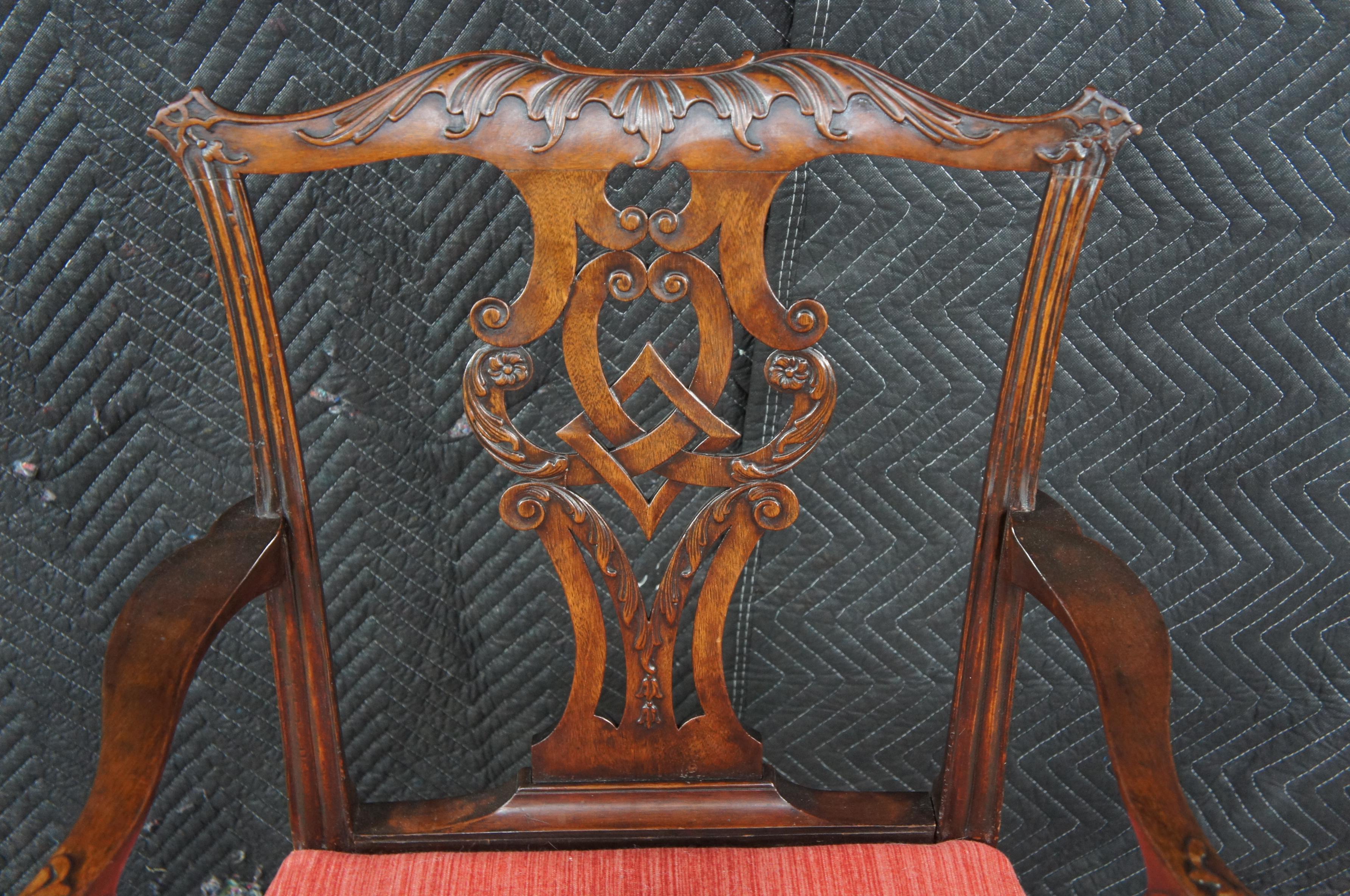 Antiguo Sillón Irlandés Chippendale de Caoba del Siglo XVIII con Brazos de Bola y Garra en venta 4
