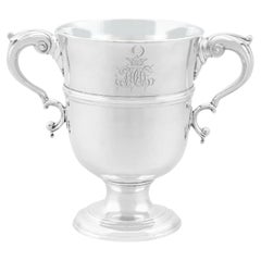 Antica tazza irlandese in argento sterling del XVIII secolo di Matthew West, Londra