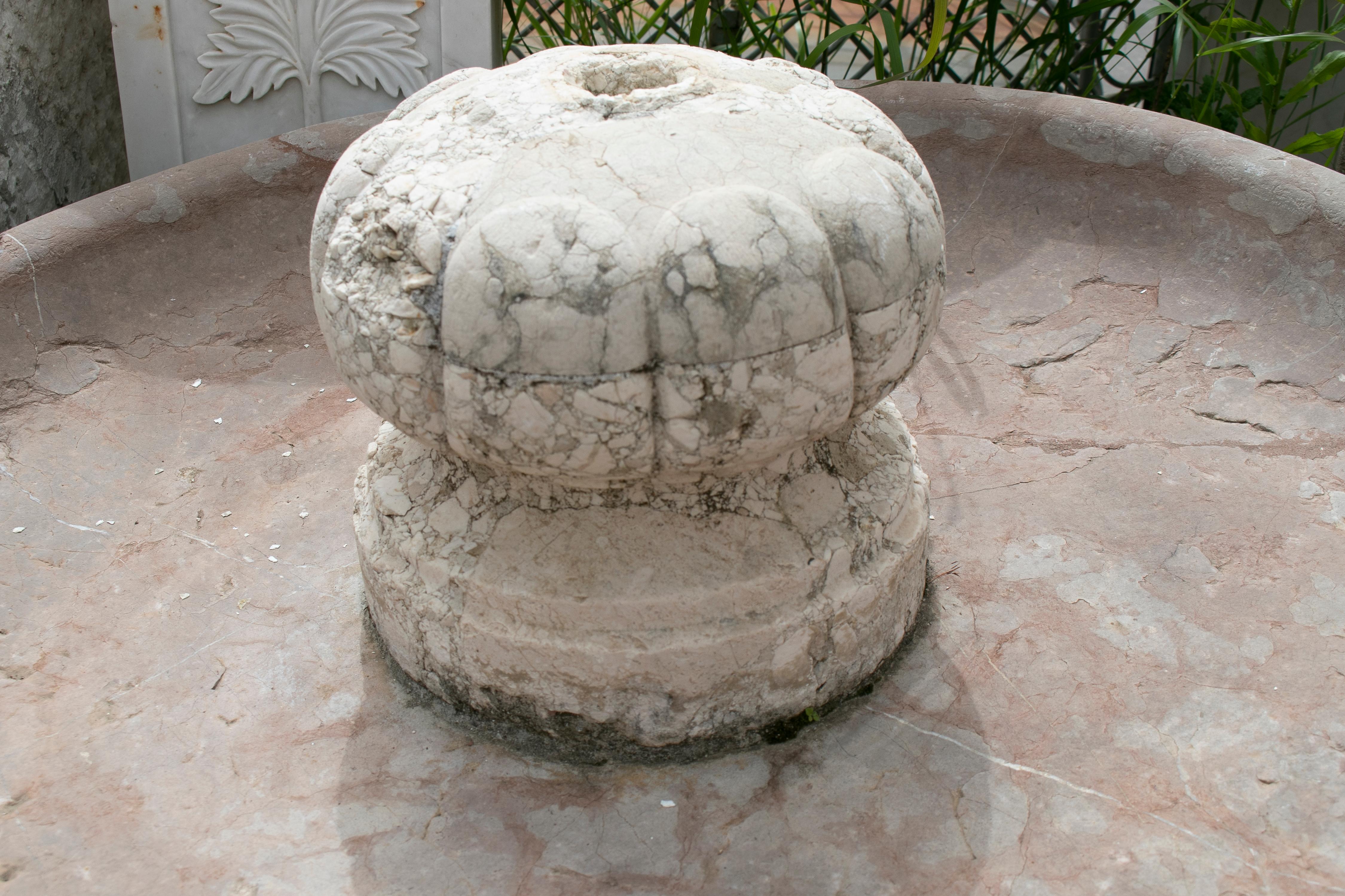 Antique 18th Century Italian Red Verona & White Carrara Marble Floor Fountain For Sale 2