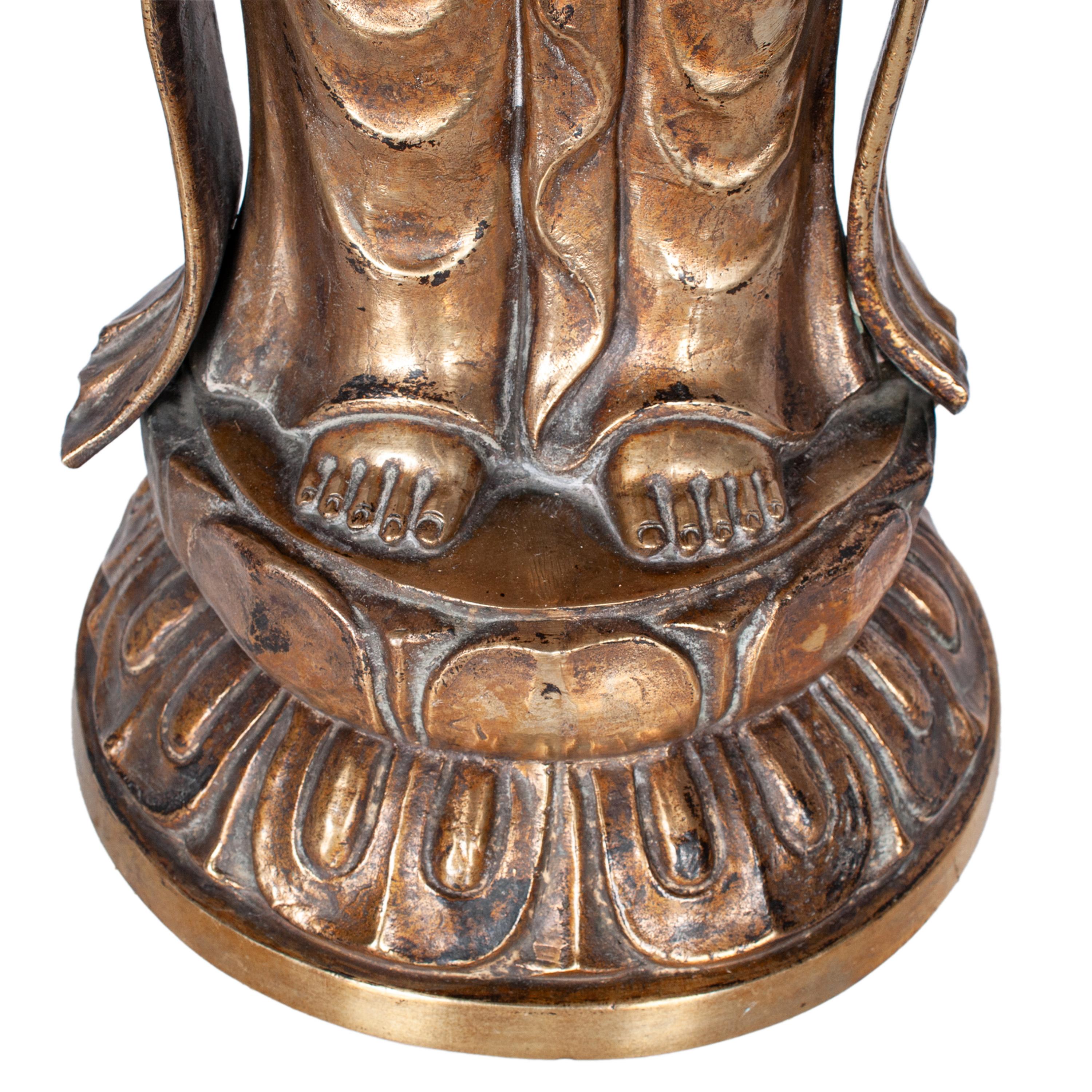 Statue de Bouddha Kannon en bronze doré du Japon Edo du 18ème siècle 1750 en vente 11