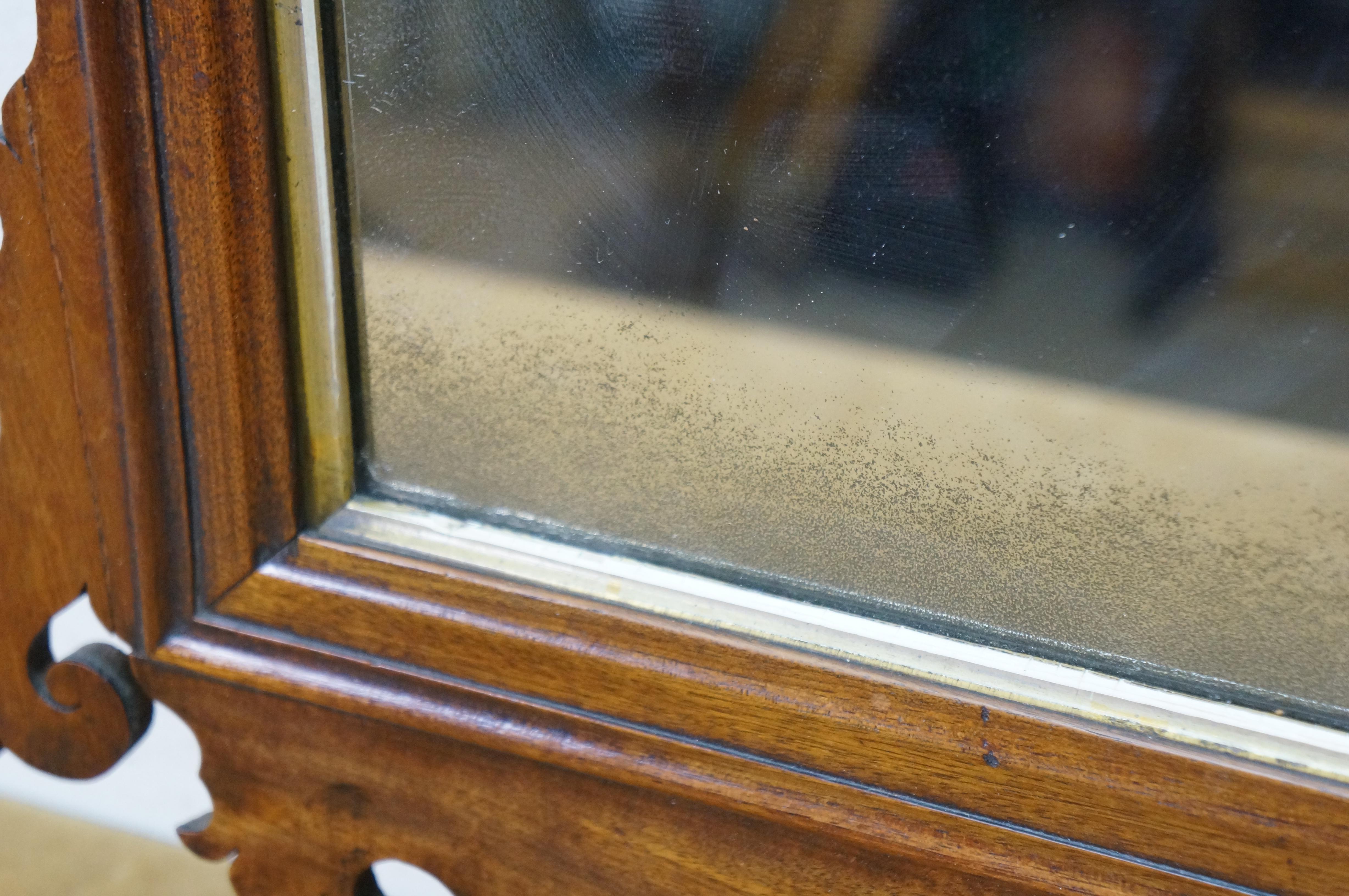 Antique 18th Century John Elliot & Sons Mahogany Chippendale Wall Vanity Mirror For Sale 7