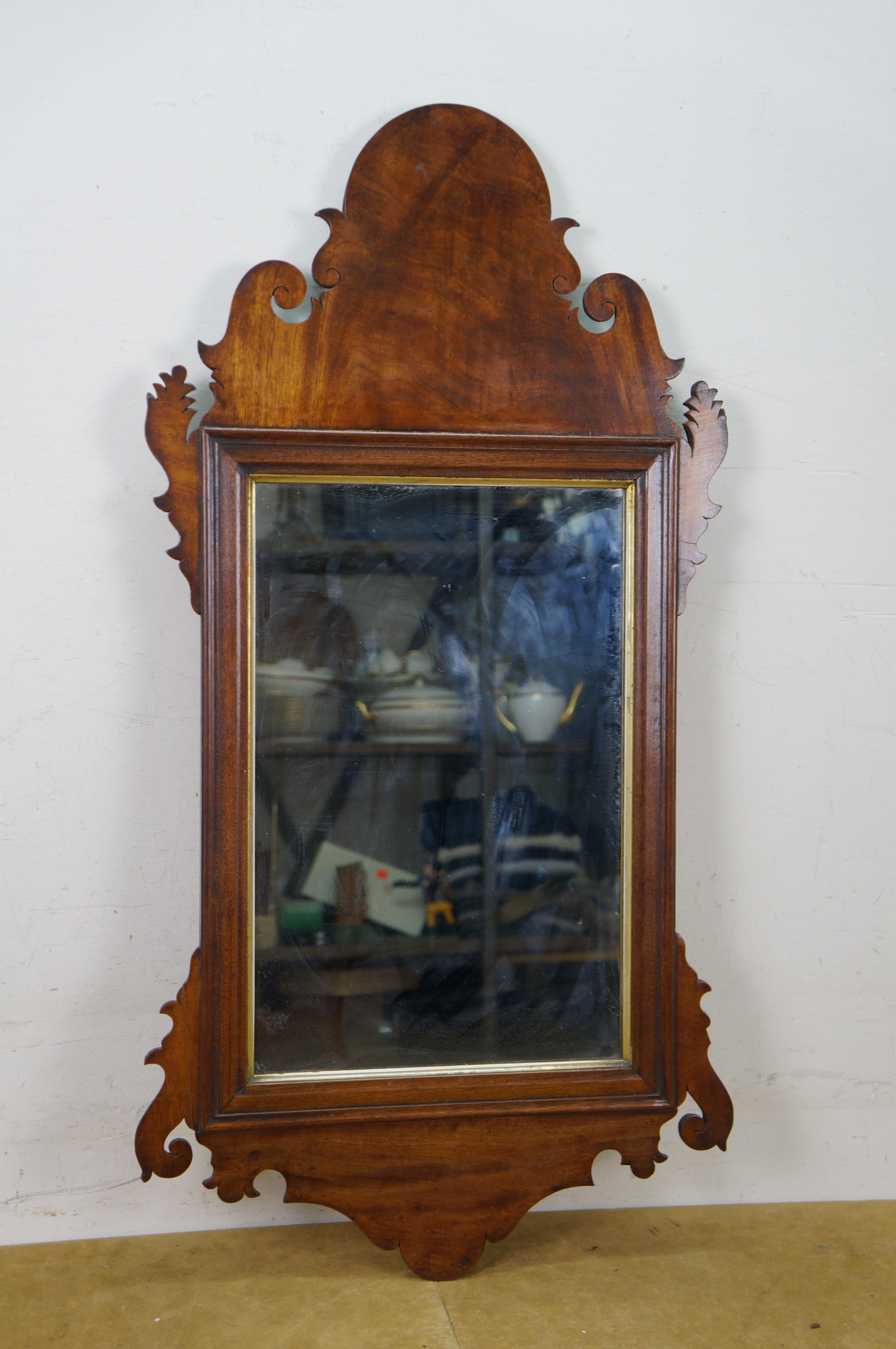 Antique 18th Century John Elliot & Sons Mahogany Chippendale Wall Vanity Mirror For Sale 10