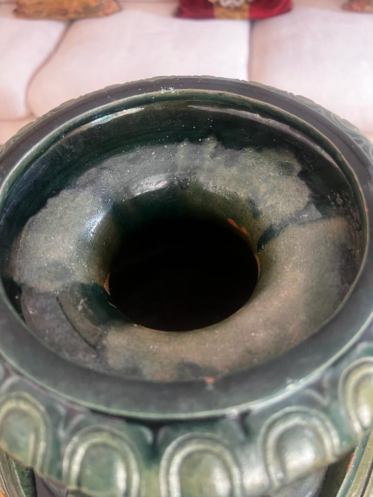 Grand vase ancien du 18e siècle en céramique émaillée de l'Empire français en vente 2