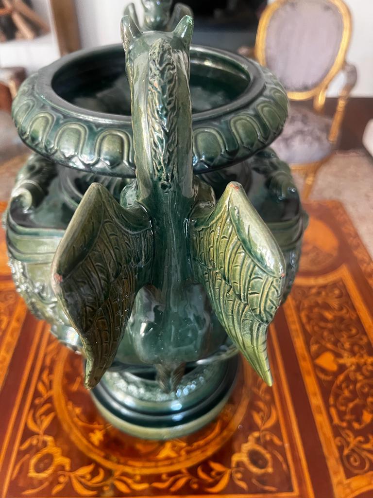 Céramique Grand vase ancien du 18e siècle en céramique émaillée de l'Empire français en vente