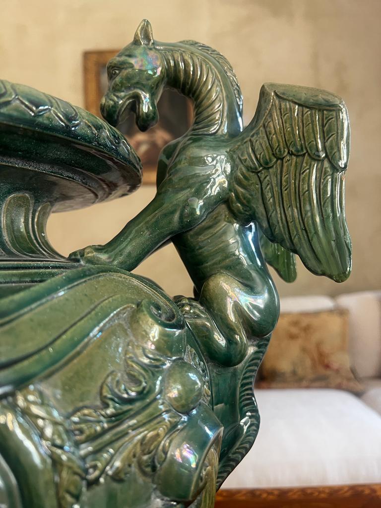 Grand vase ancien du 18e siècle en céramique émaillée de l'Empire français en vente 1