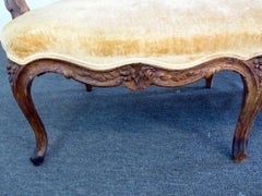 Large Period 1780s Era Carved Walnut French Louis XV Settee Sofa Couch