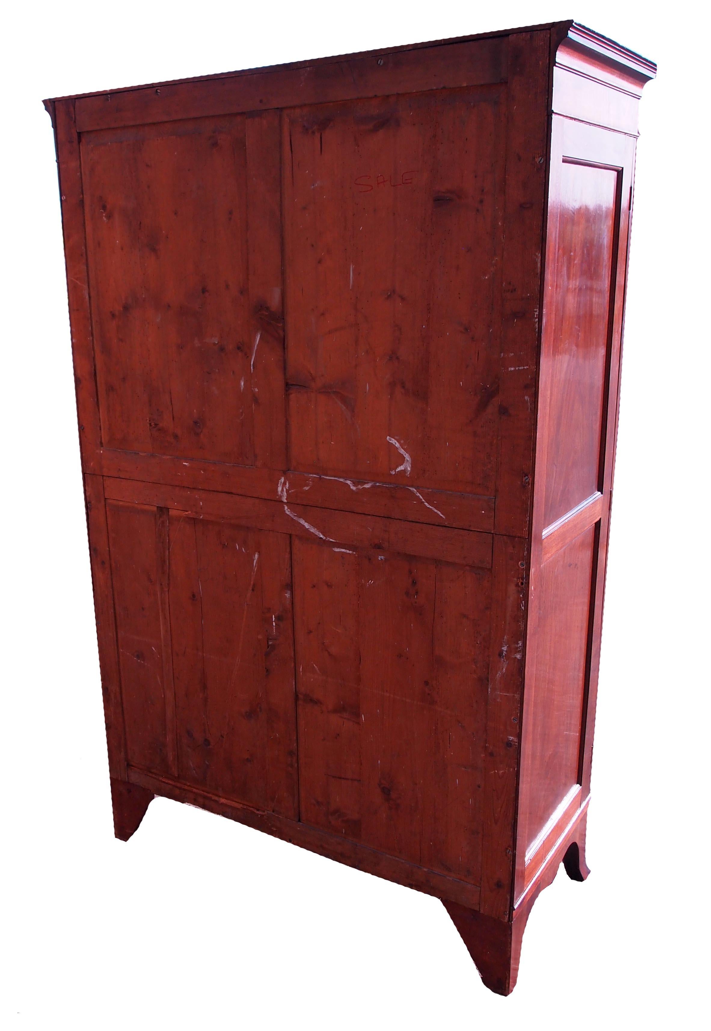 Antique 18th Century Mahogany Channel Islands Wardrobe In Good Condition In Bedfordshire, GB