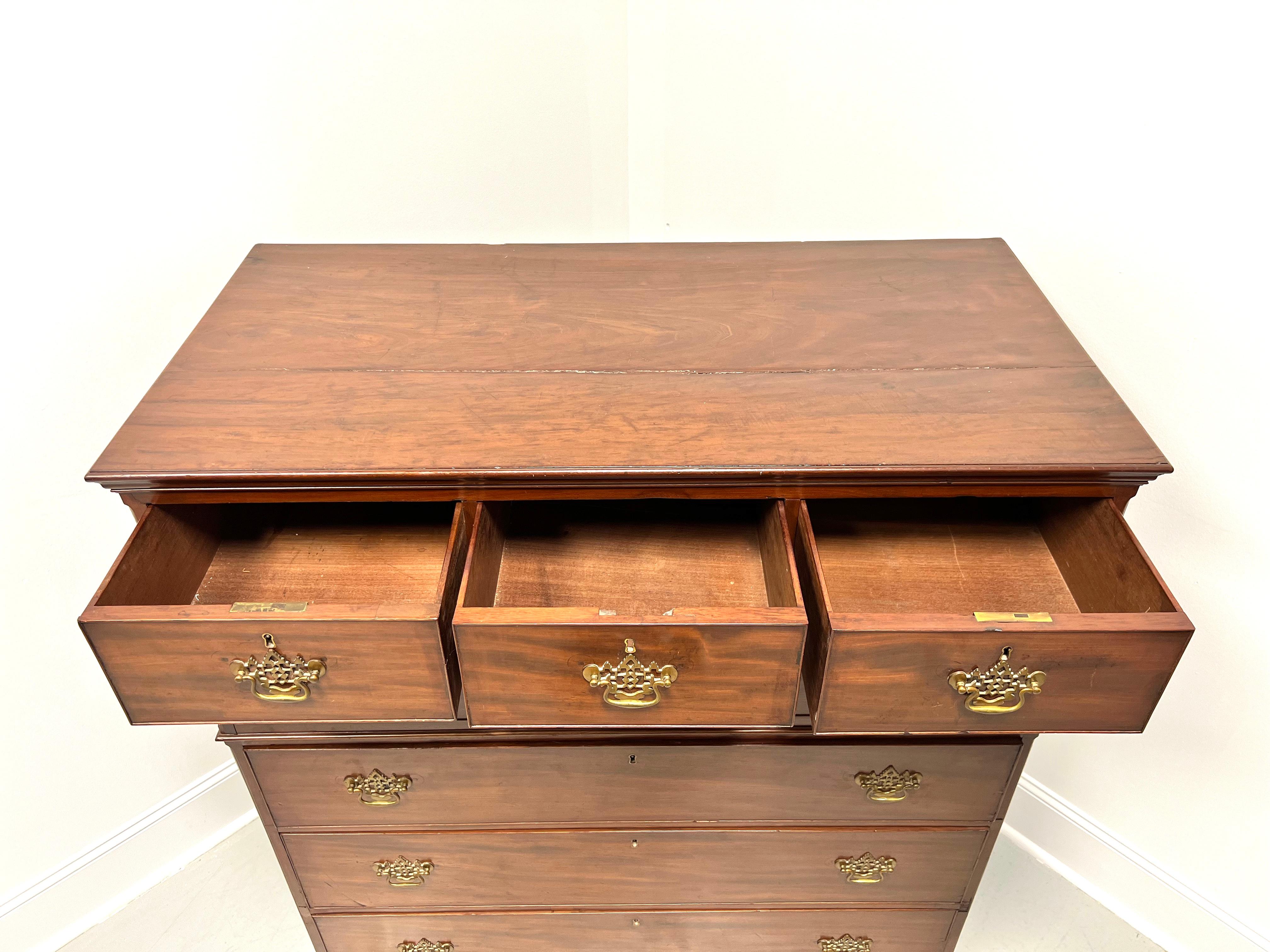 Antique 18th Century Mahogany Chippendale Extra-Large Chest on Chest For Sale 3