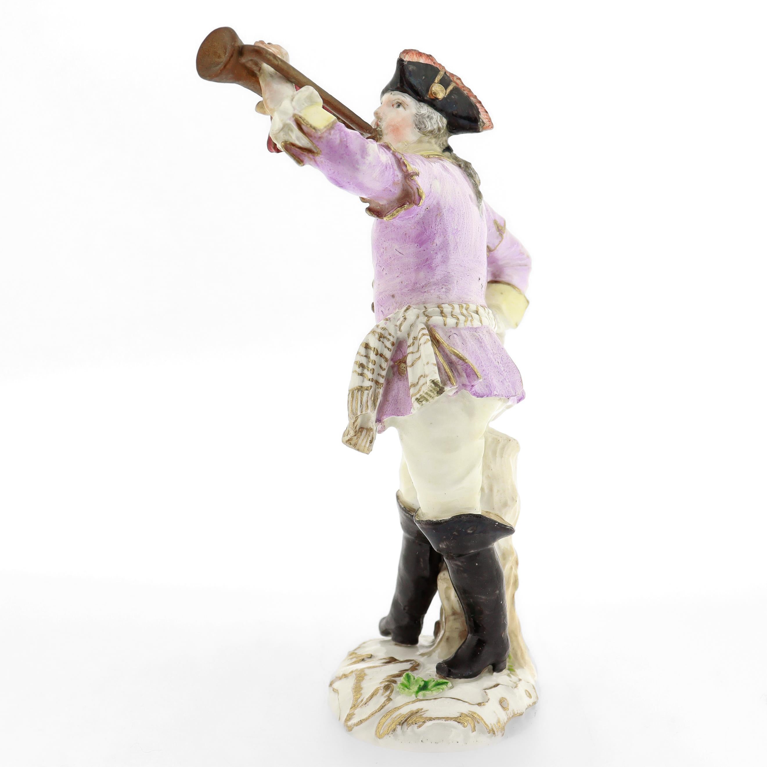Antica statuina di gallo di Meissen Porcelain del XVIII secolo - Trombettiere n. 12 In condizioni discrete in vendita a Philadelphia, PA