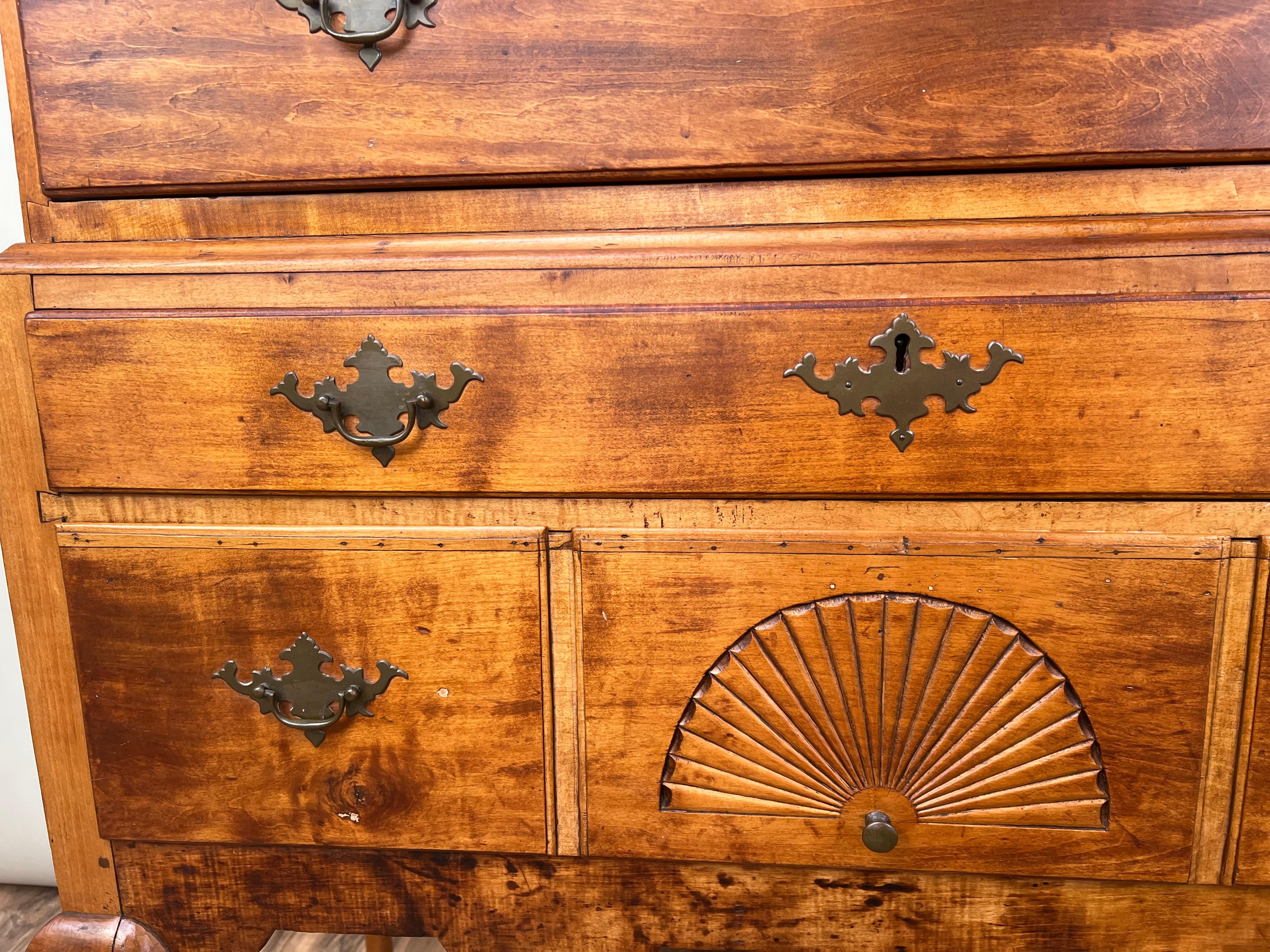 Antique 18th Century New Hampshire Queen Anne Maple Highboy For Sale 10