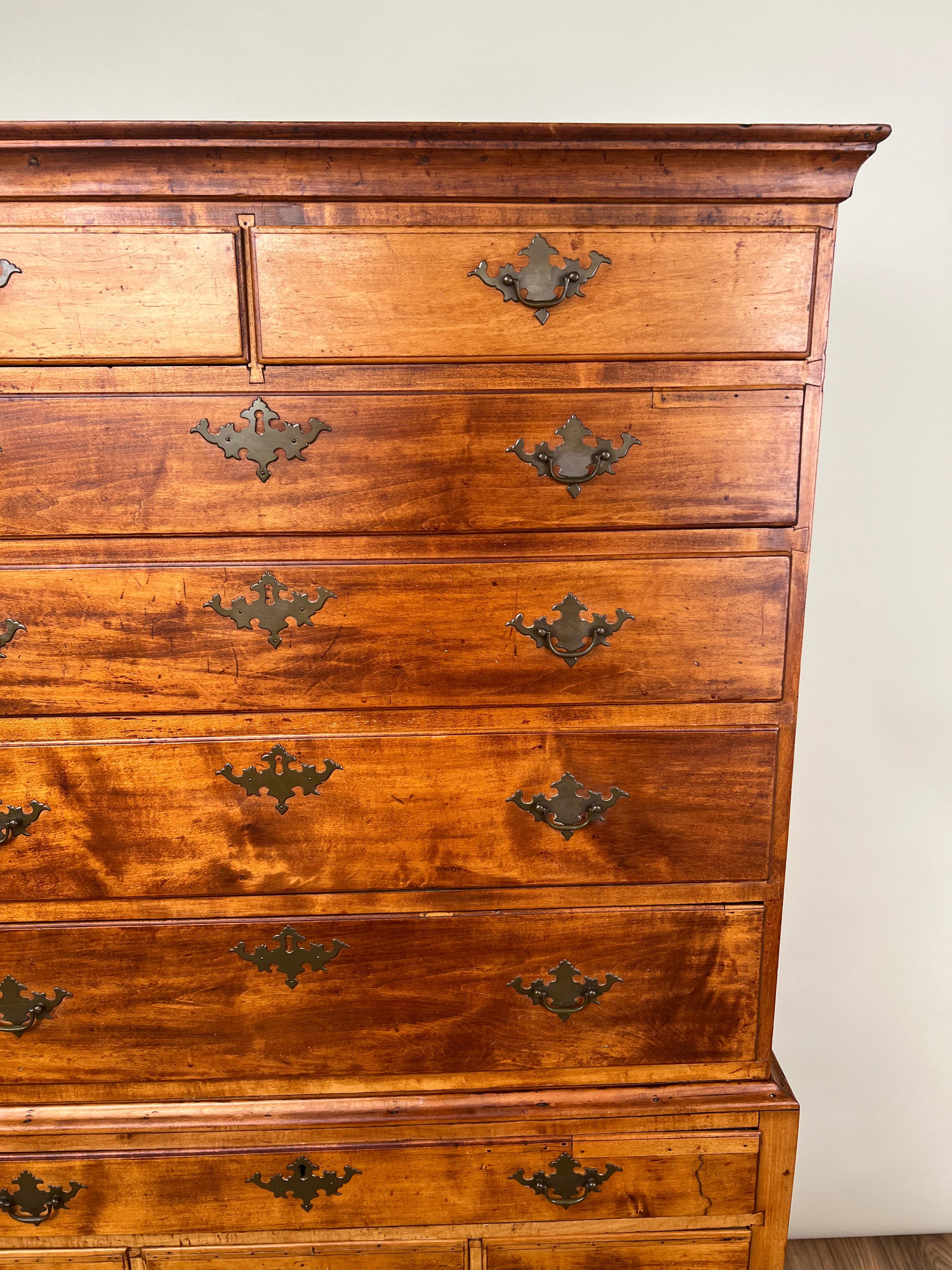 Antique 18th Century New Hampshire Queen Anne Maple Highboy For Sale 2