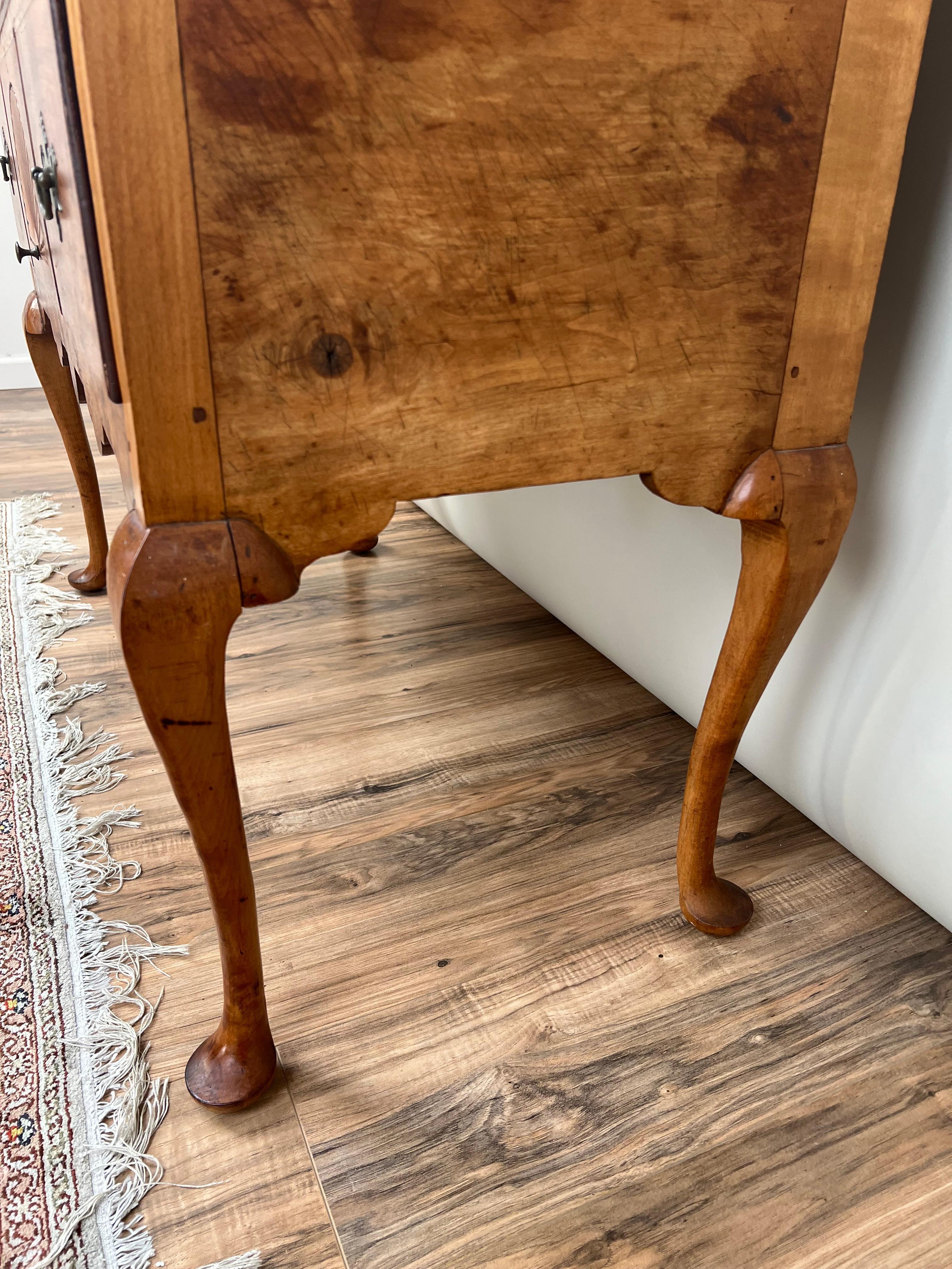 Antique 18th Century New Hampshire Queen Anne Maple Highboy For Sale 5