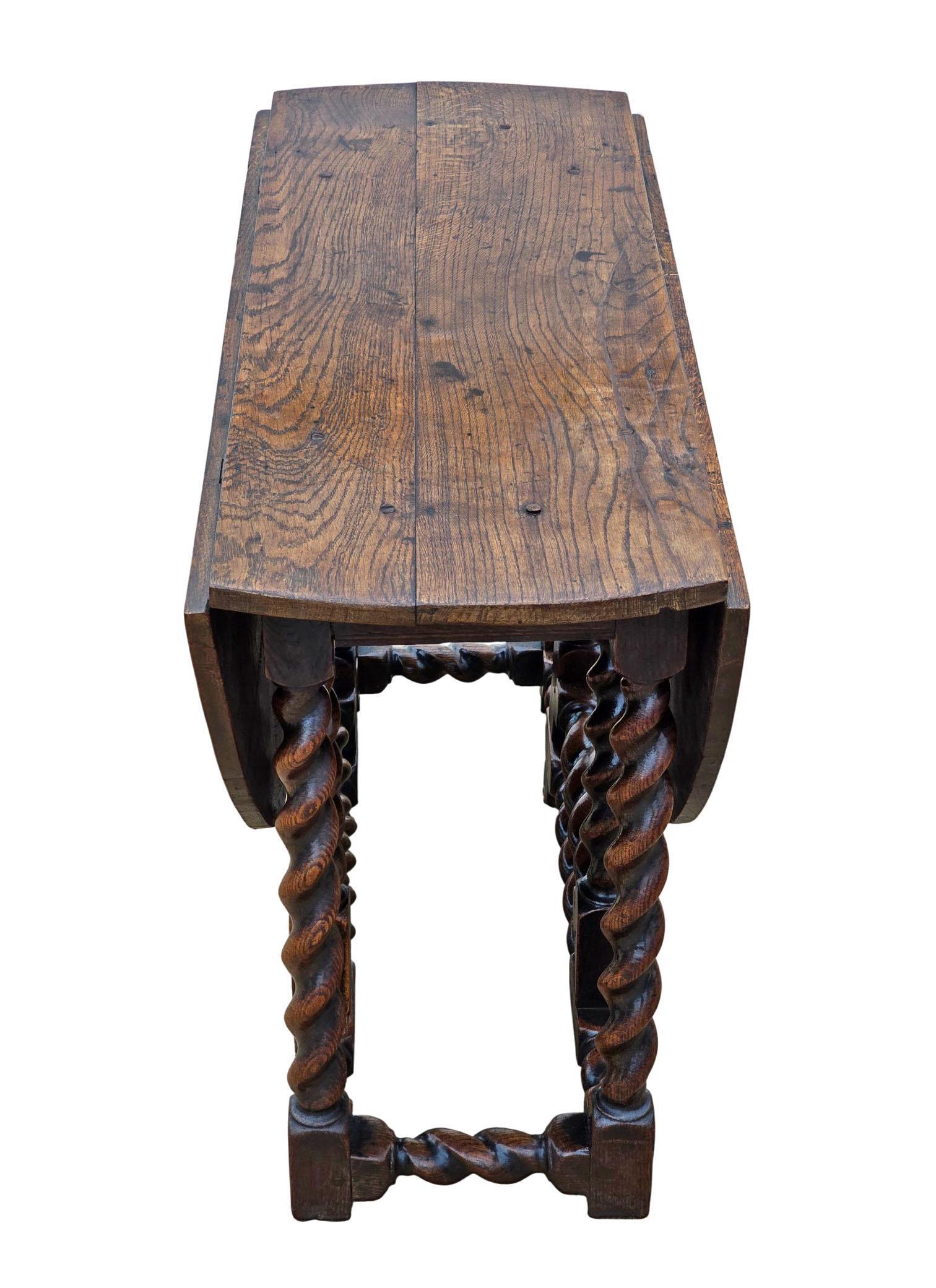 XVIIIe siècle et antérieur Table de salle à manger ancienne en Oak Oak du 18ème siècle - Belle qualité en vente