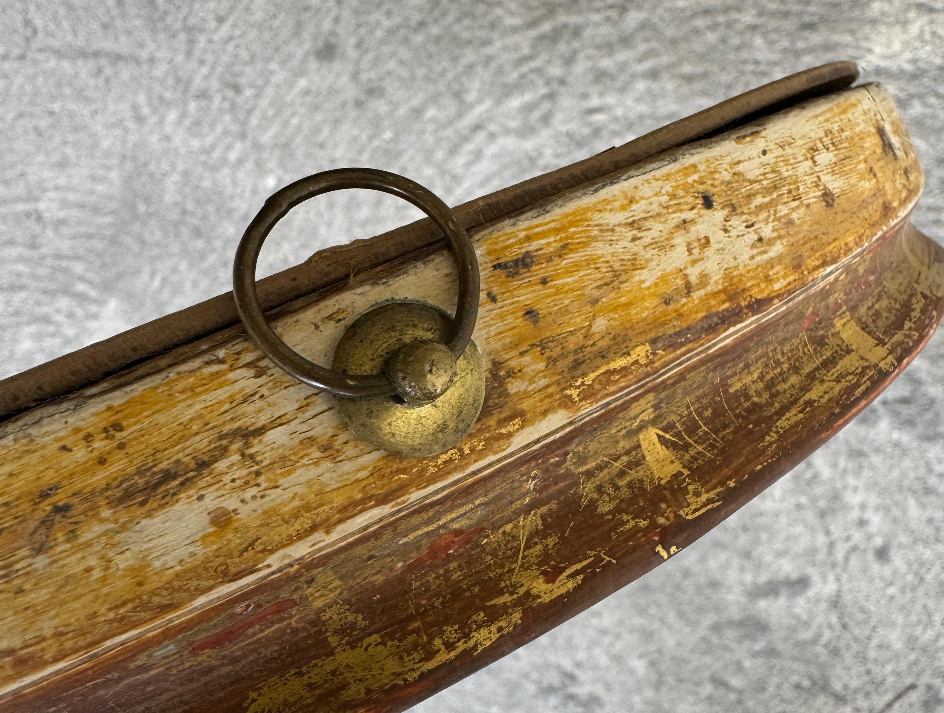 Antikes Ölgemälde aus dem 18. Jahrhundert Seidenstickerei Diana Die Jägerin mit Hund (Leinwand) im Angebot