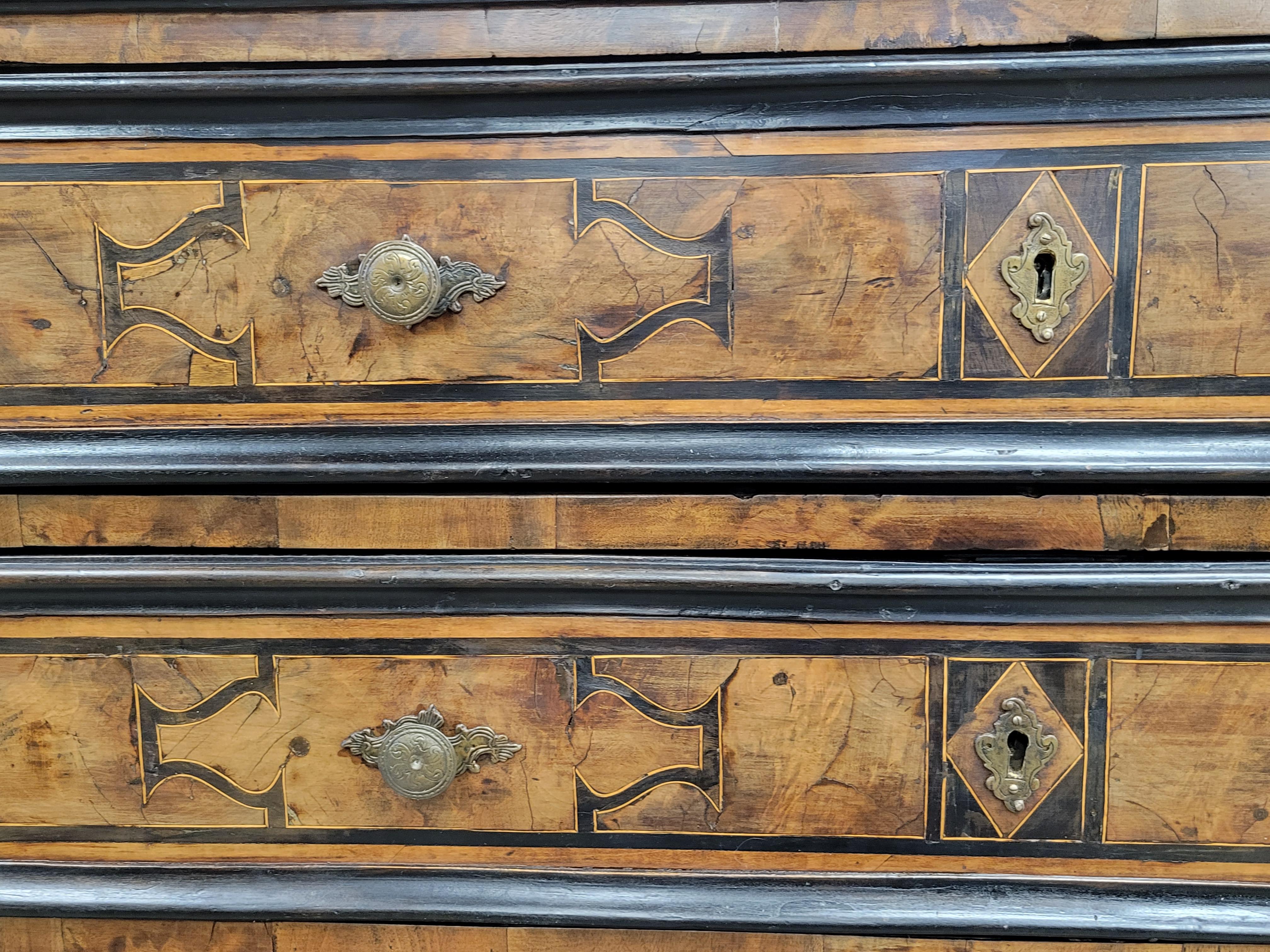 Antique 18th Century 'Piedmont' Italian Olive and Walnut Inlaid Chest of Drawers 5