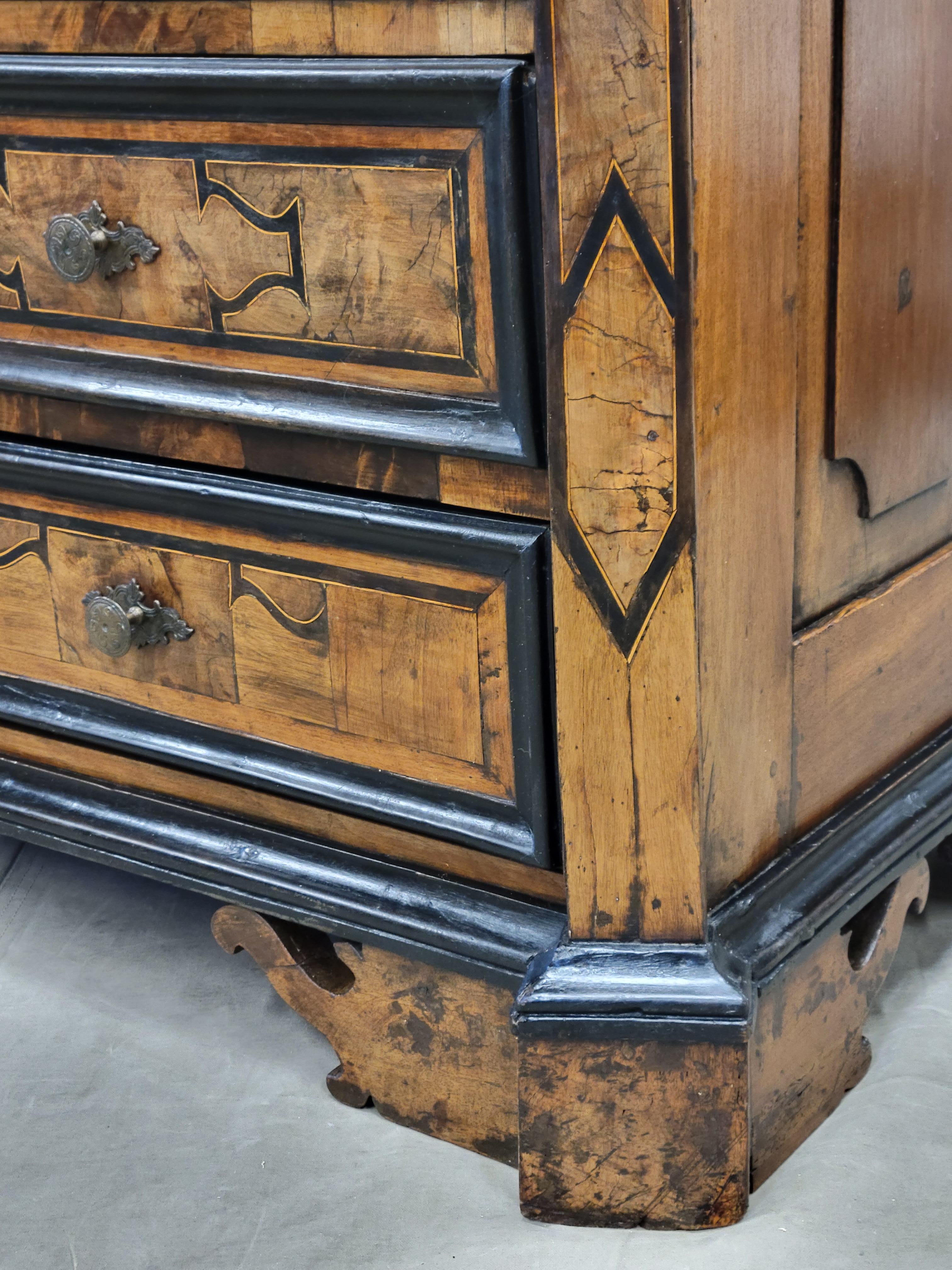Antique 18th Century 'Piedmont' Italian Olive and Walnut Inlaid Chest of Drawers 9