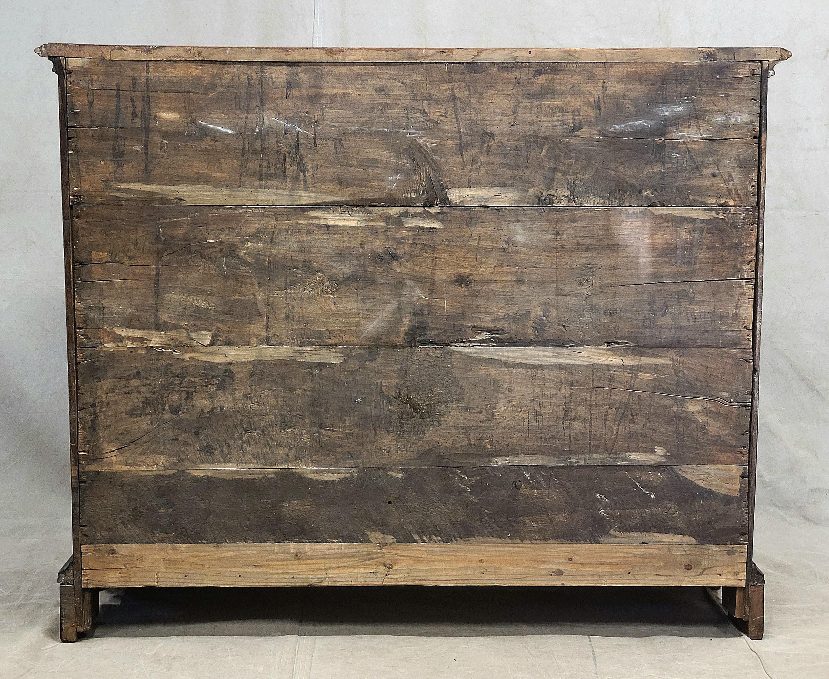 Antique 18th Century 'Piedmont' Italian Olive and Walnut Inlaid Chest of Drawers 13