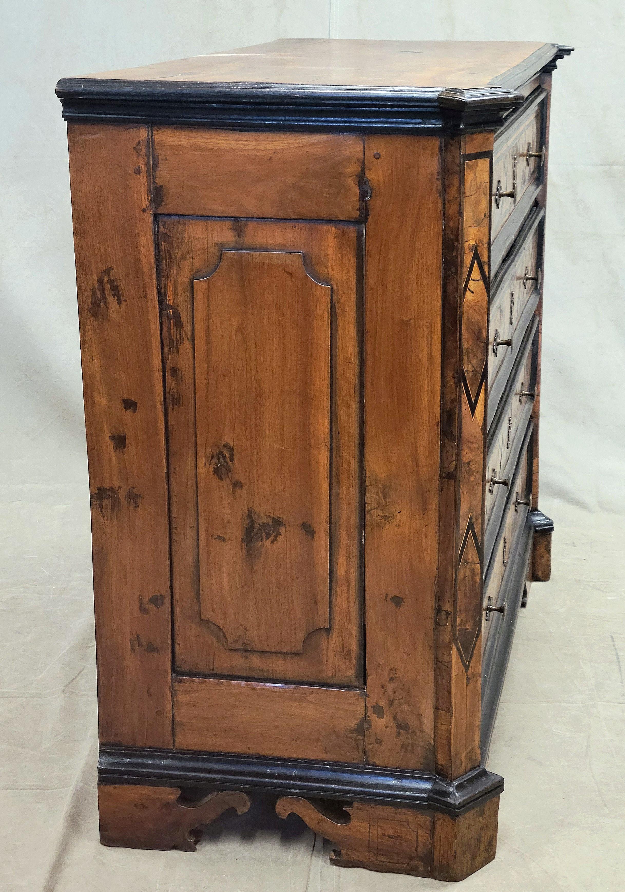 Antique 18th Century 'Piedmont' Italian Olive and Walnut Inlaid Chest of Drawers In Good Condition In Centennial, CO