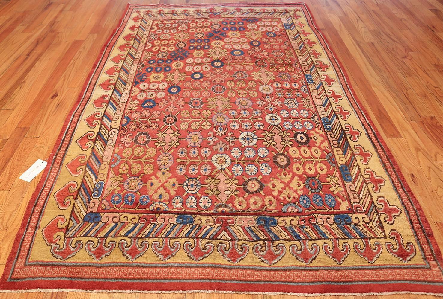Nazmiyal Collection Antique 18th Century Khotan Rug. 5 ft 6 in x 8 ft 9 in  1