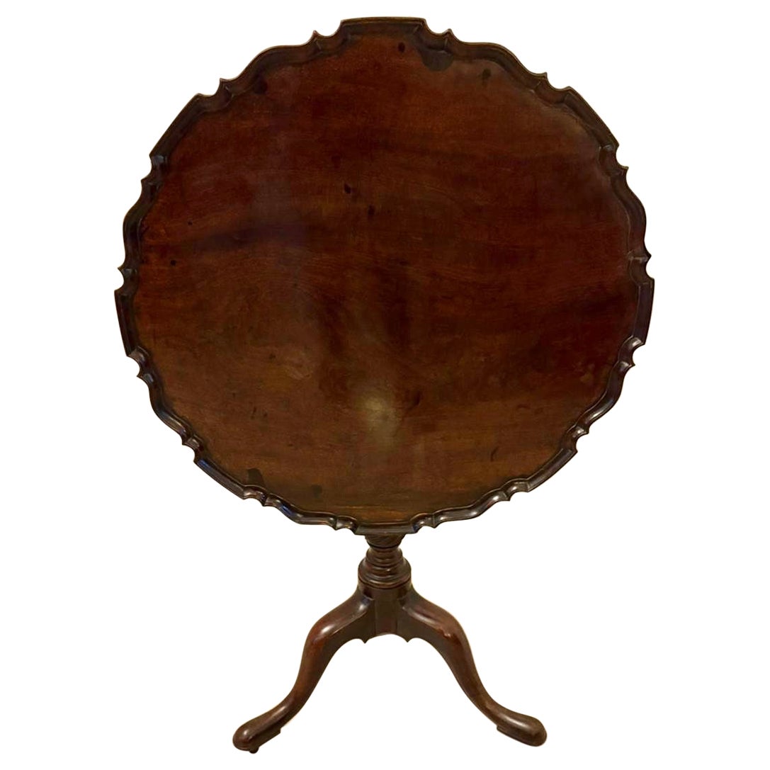Antique 18th Century Quality Chippendale Mahogany Tilt-Top Tripod Table