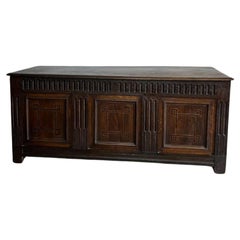 Antique 18th century quality oak coffer 