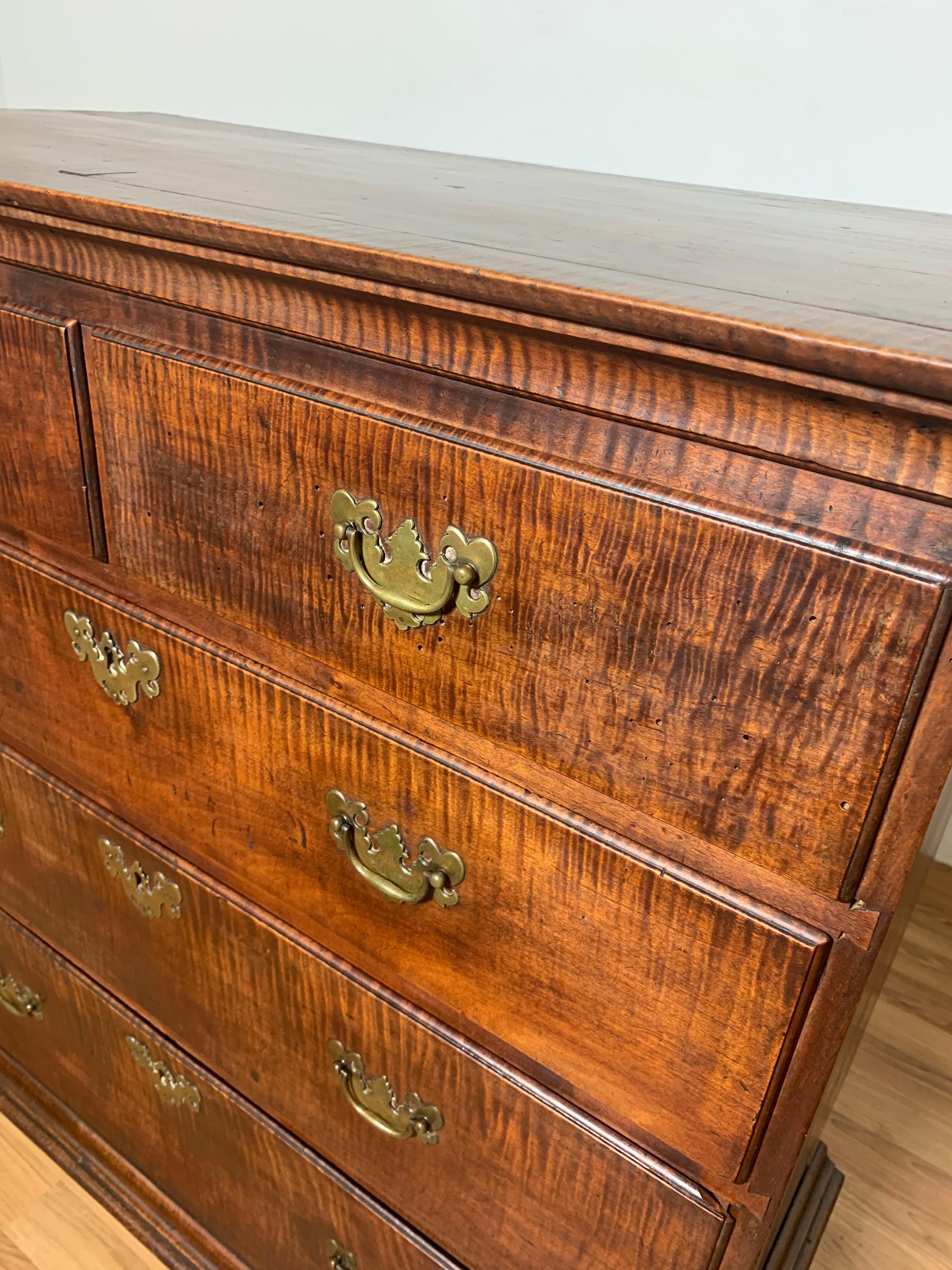 Antique 18th Century Rhode Island Ball Foot Chest with Original Brasses In Good Condition In Peabody, MA