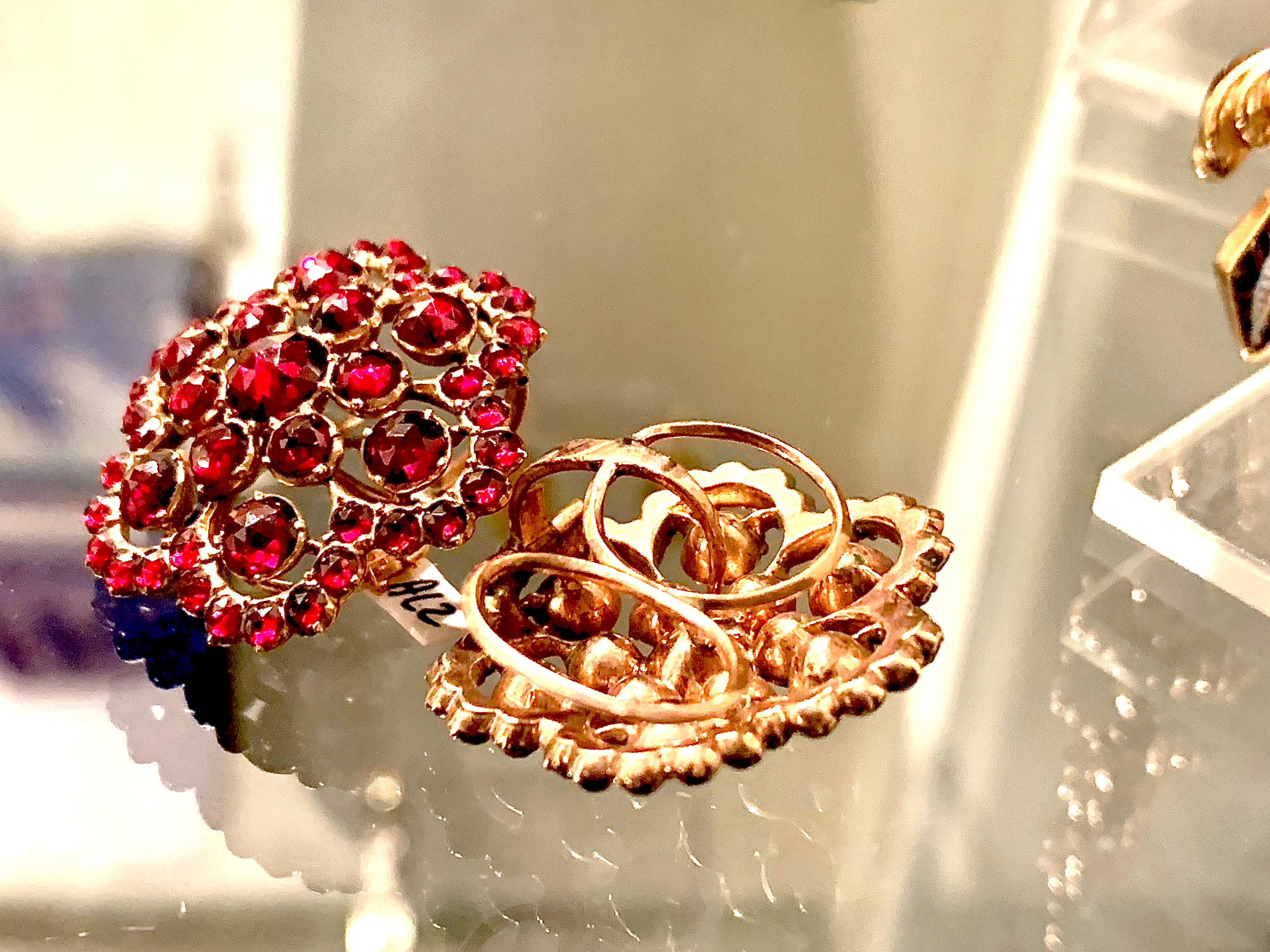 Antique 18th Century Rokoko Garnet Earrings Vermeil In Good Condition For Sale In Munich, Bavaria