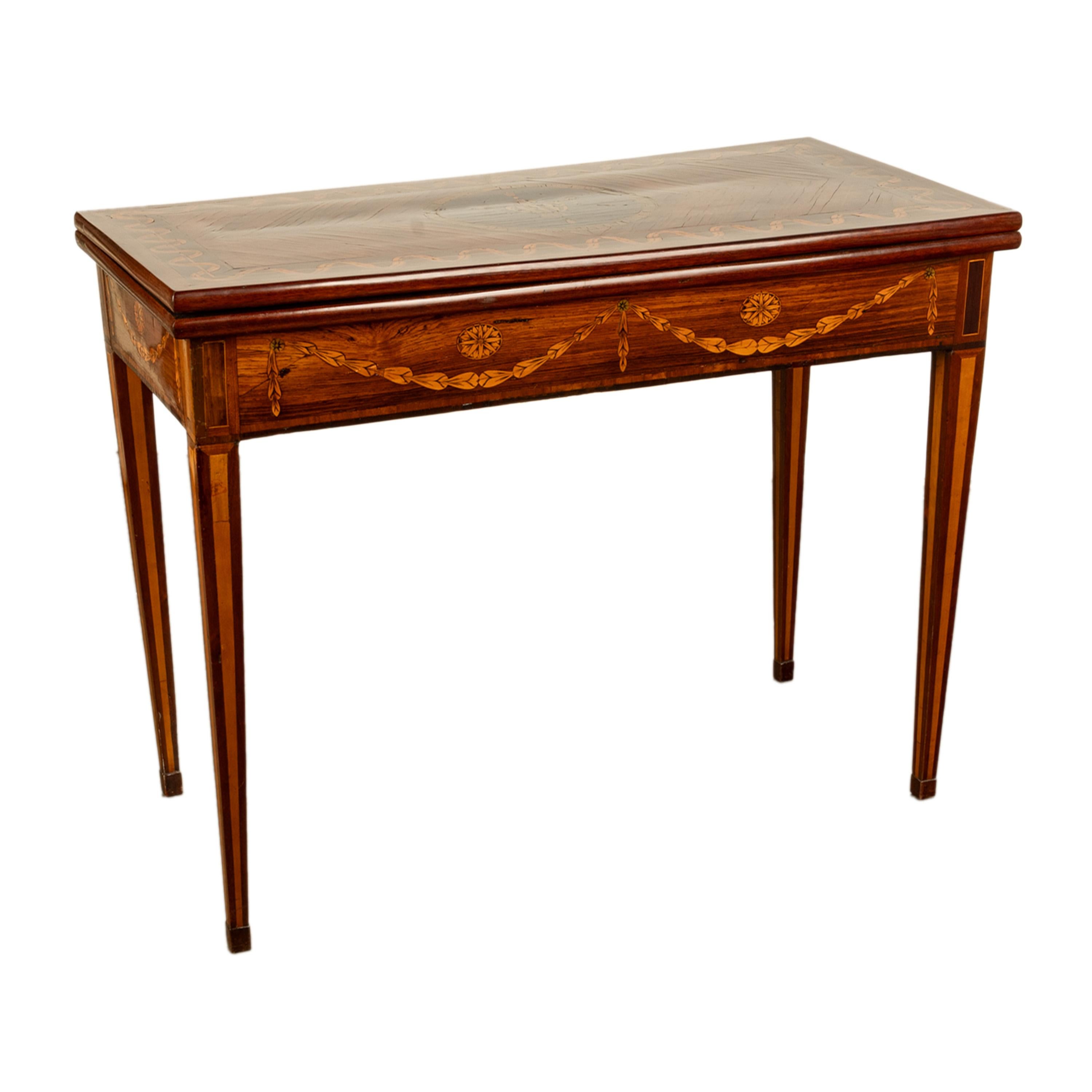 Table de jeu russe du 18ème siècle en marqueterie de bois de rose par Christian Meyer Bon état - En vente à Portland, OR
