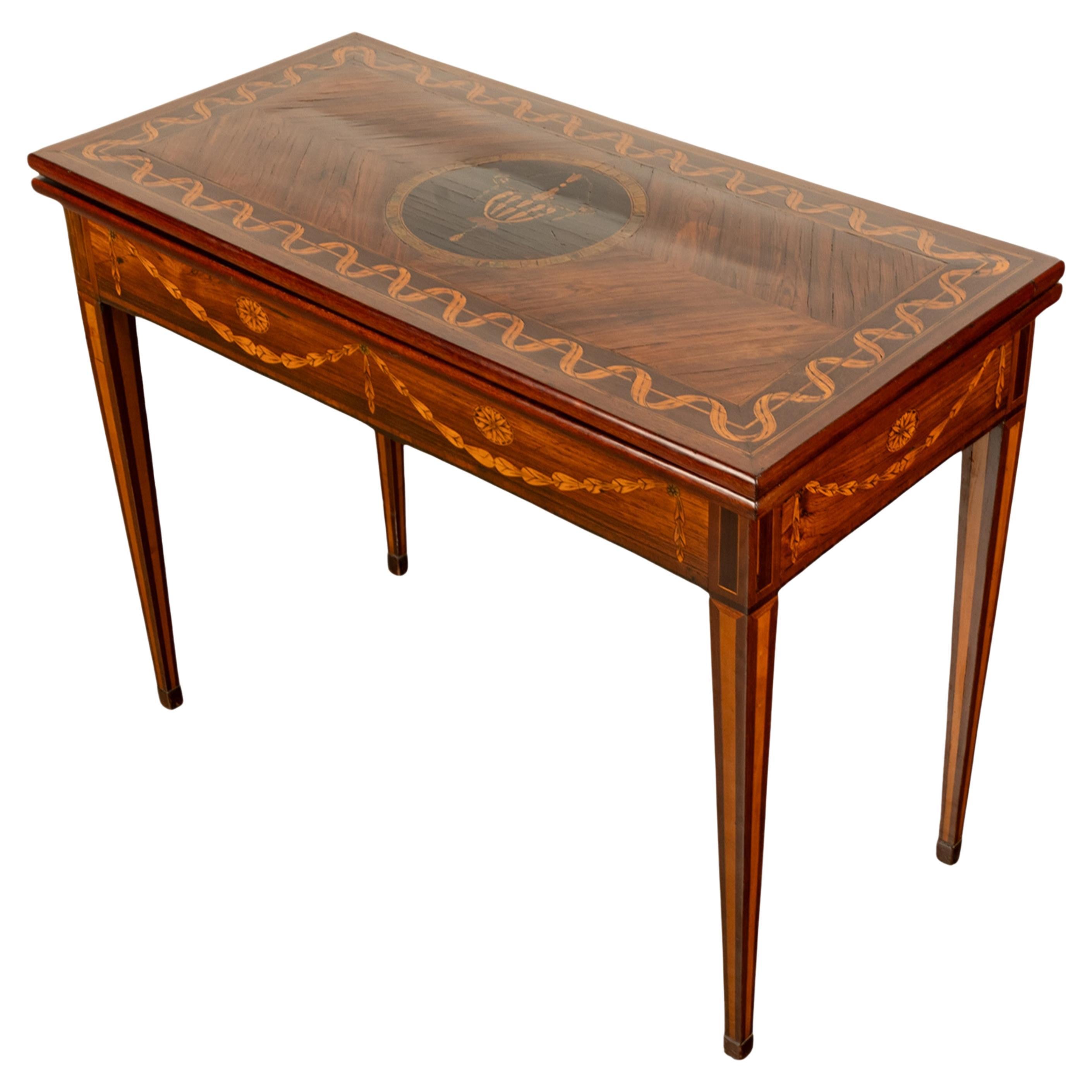Table de jeu russe du 18ème siècle en marqueterie de bois de rose par Christian Meyer