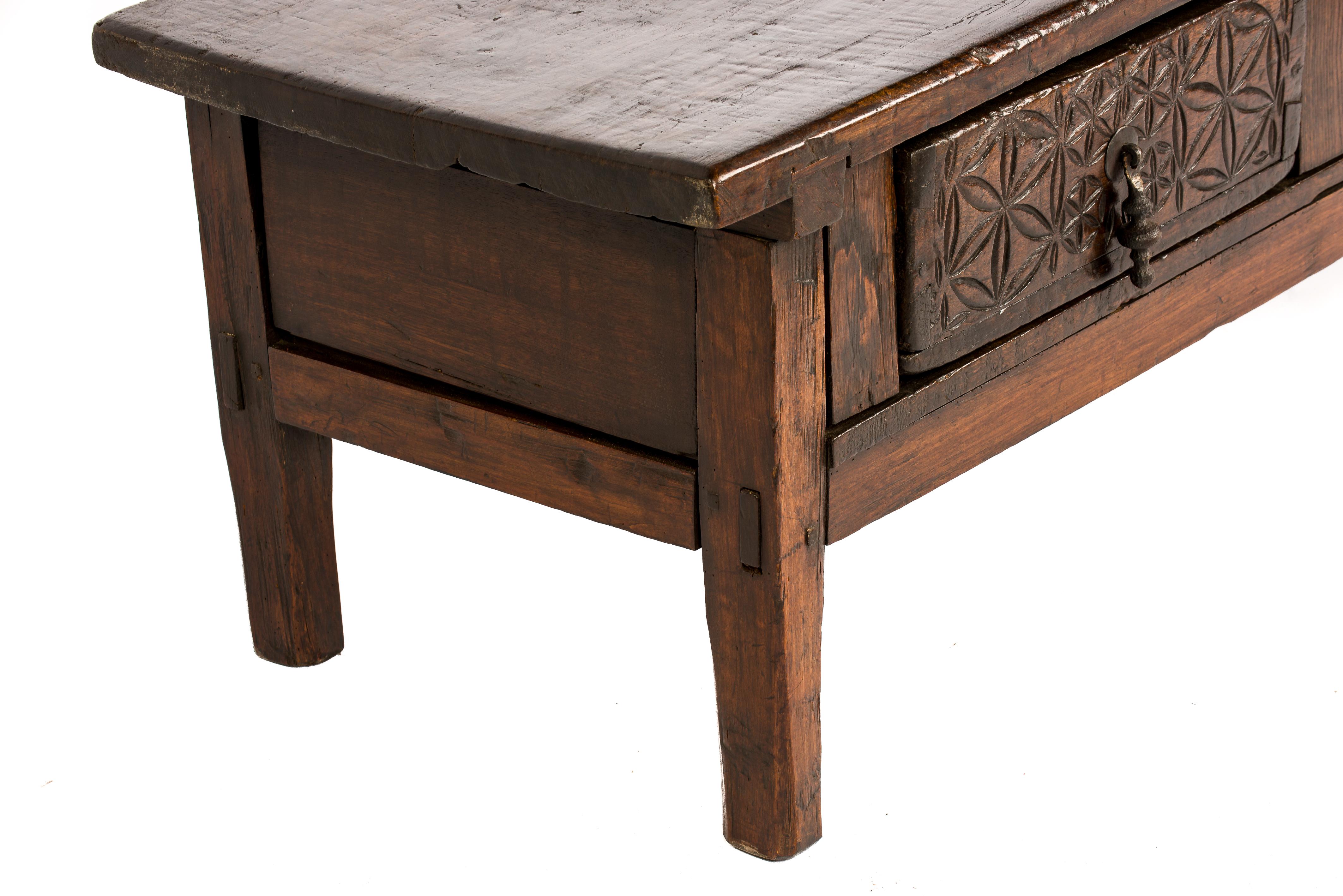Antique 18th-Century Rustic Spanish Chestnut Coffee Table with Geometric Carving 3