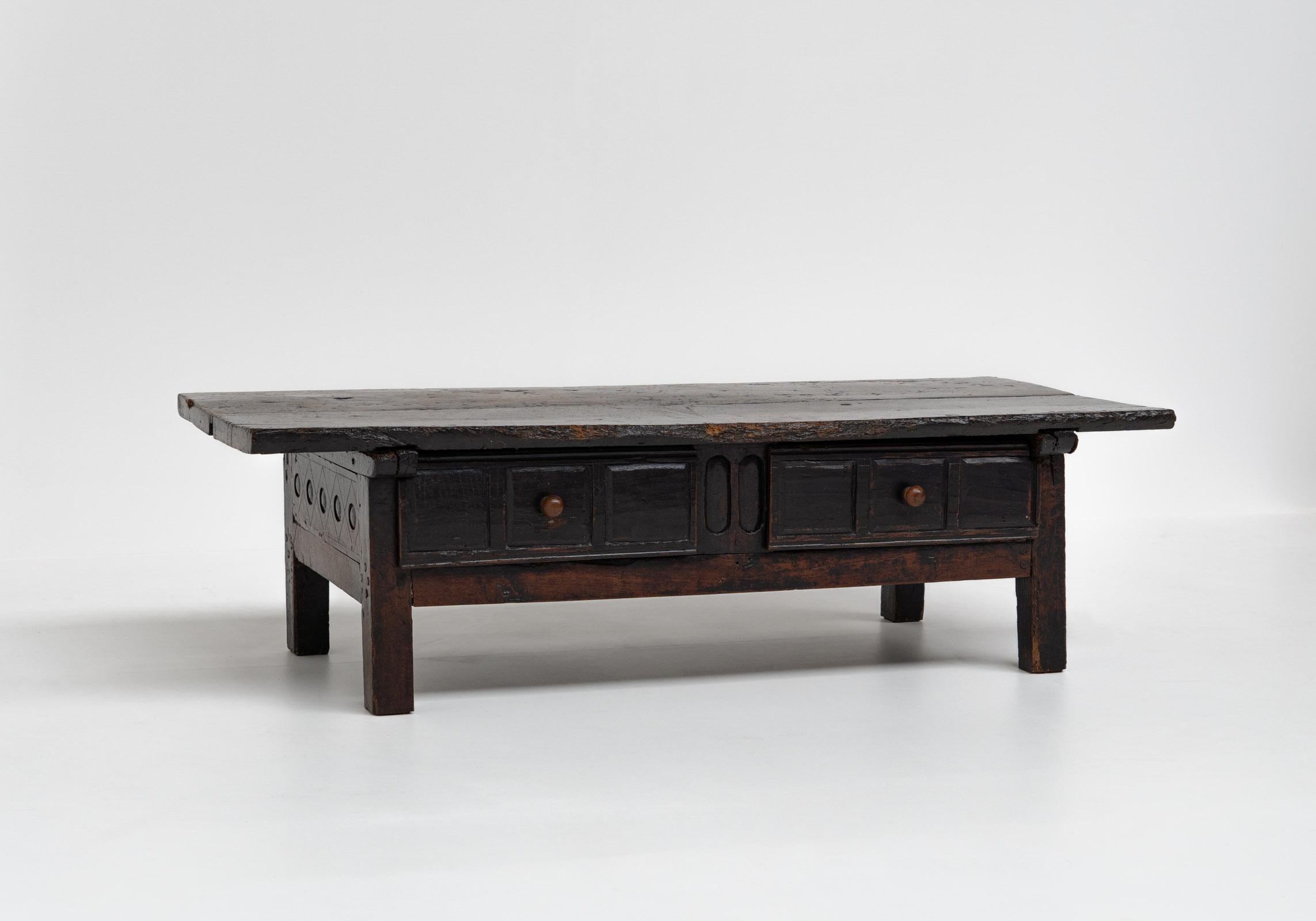 Antique 18th Century Rustic Spanish Coffee Table 5