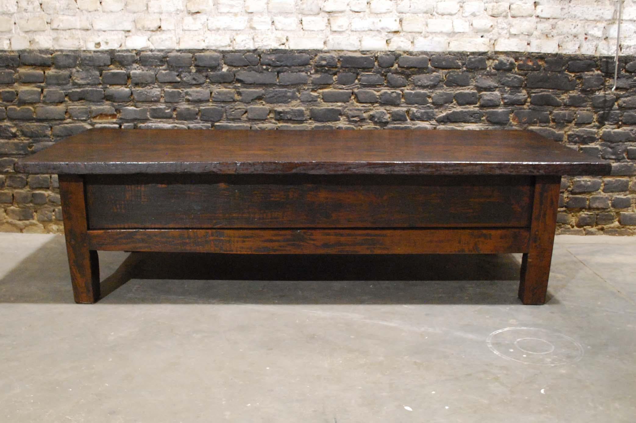 Spanish Colonial Antique 18th Century Rustic Spanish Coffee Table in Chestnut Wood