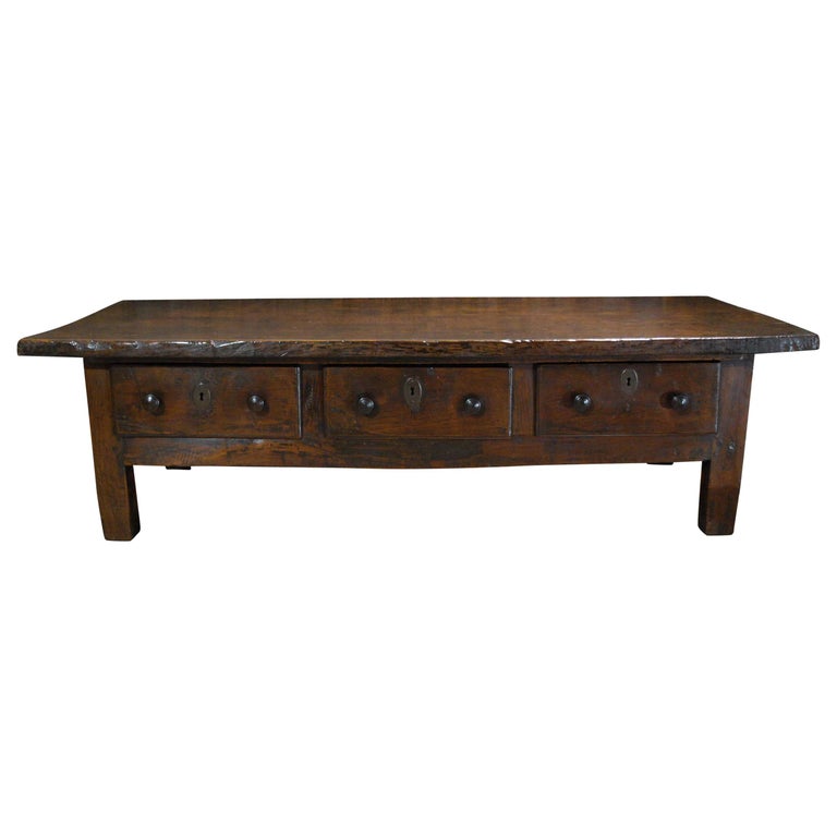 Antique 18th Century Rustic Spanish Coffee Table in Chestnut Wood at