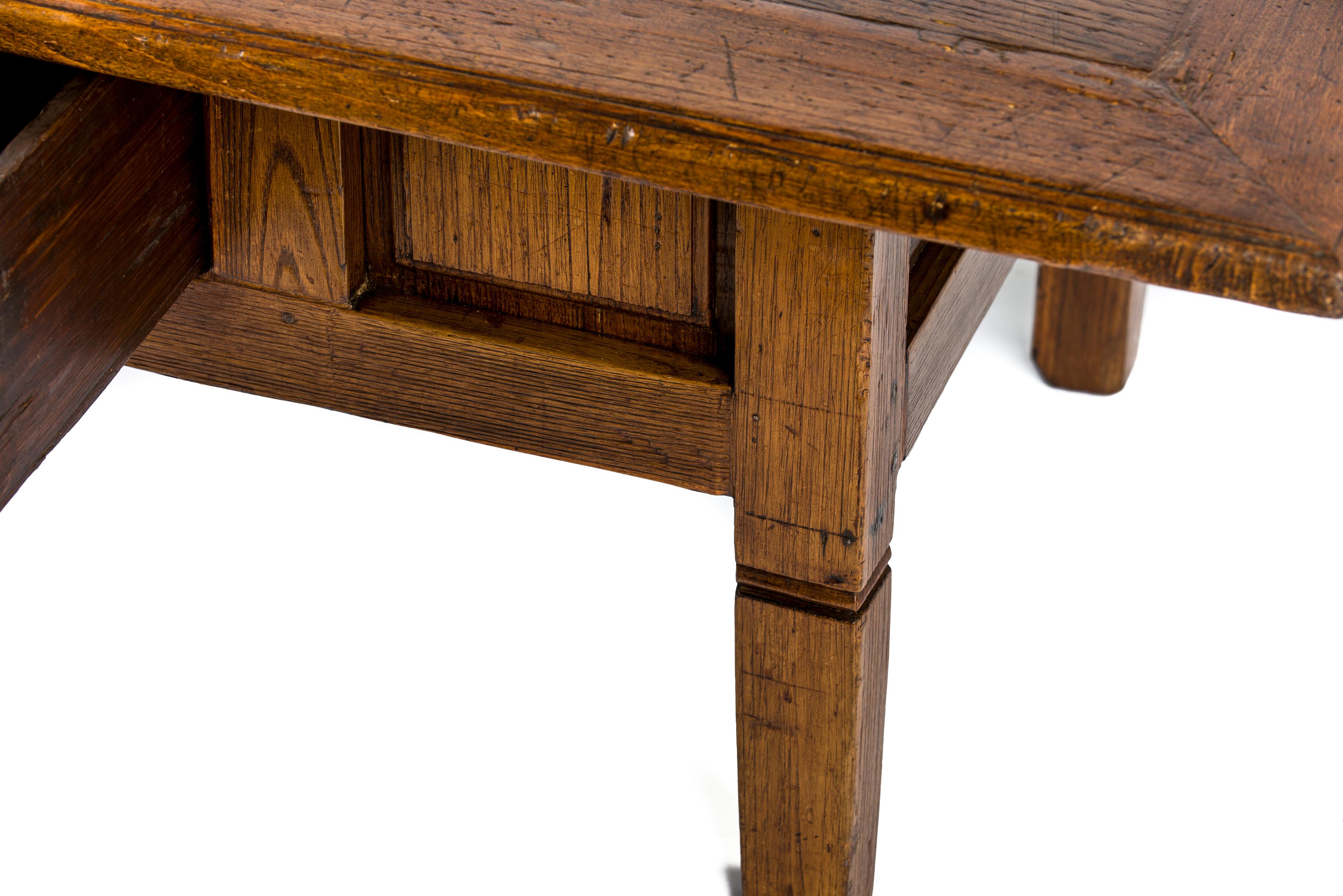Antique 18th-Century Rustic Spanish Honey Color Chestnut Coffee Table 4