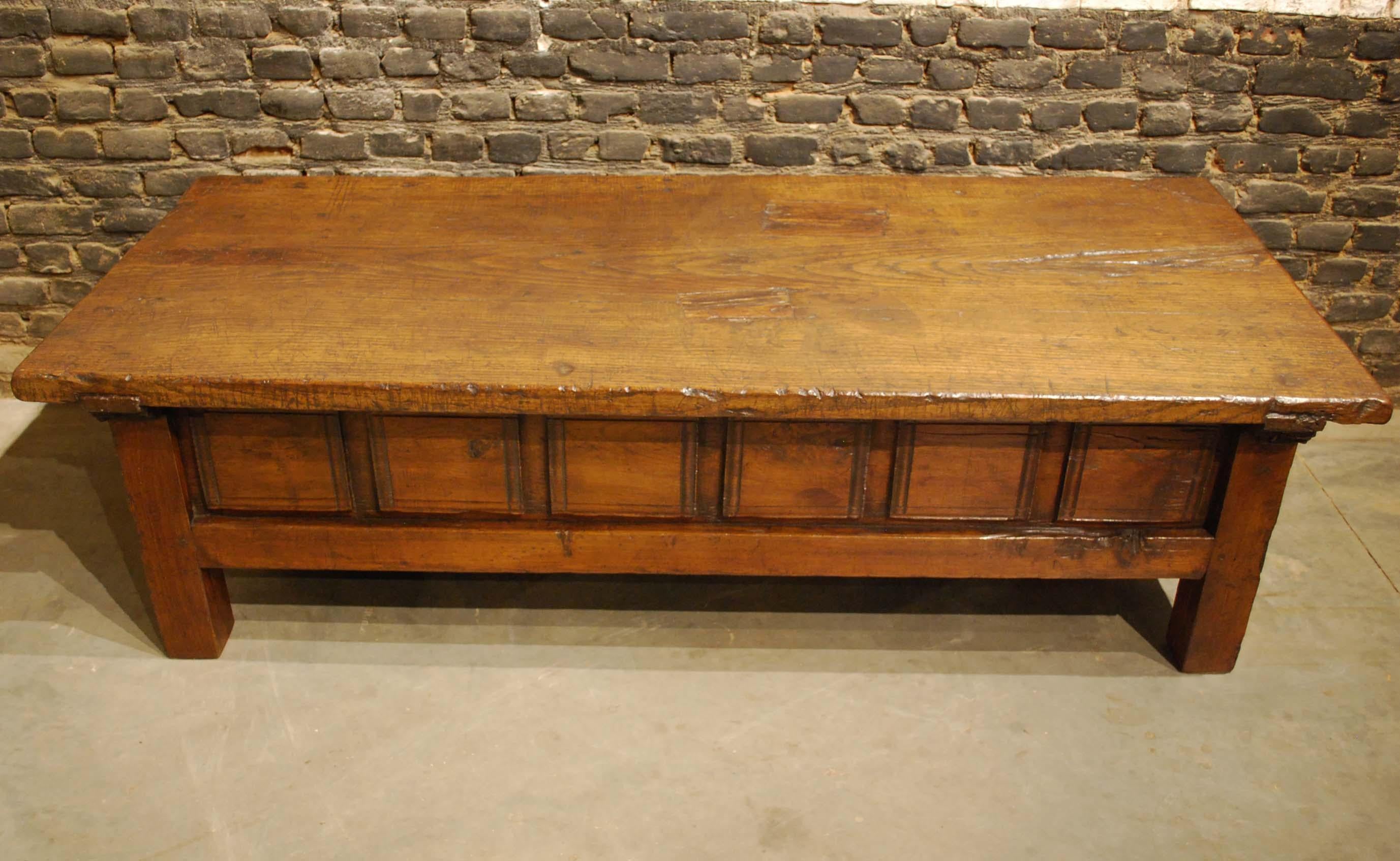 Antique 18th-Century Rustic Spanish Honey Color Chestnut Coffee Table 7