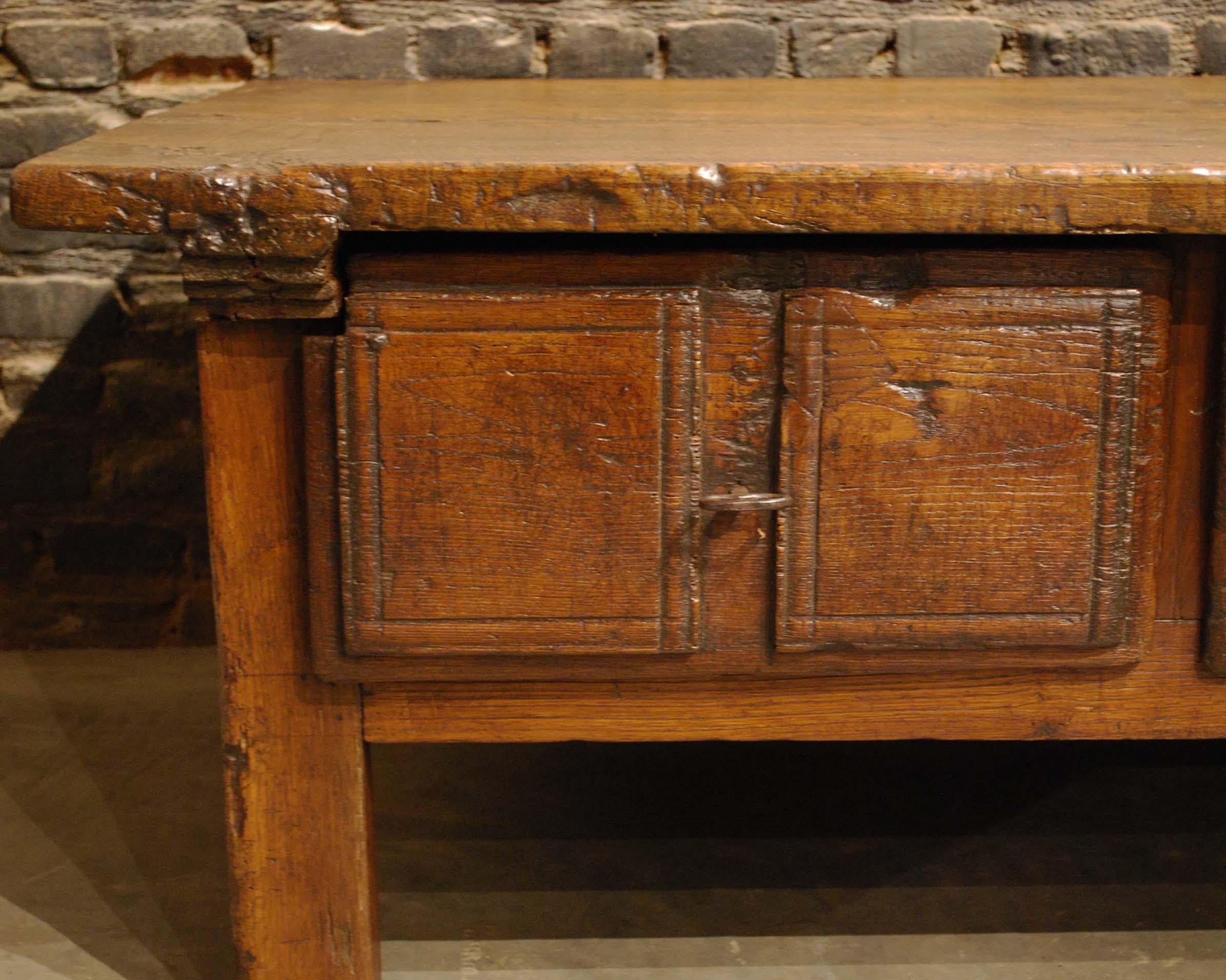 Antique 18th-Century Rustic Spanish Honey Color Chestnut Coffee Table 3