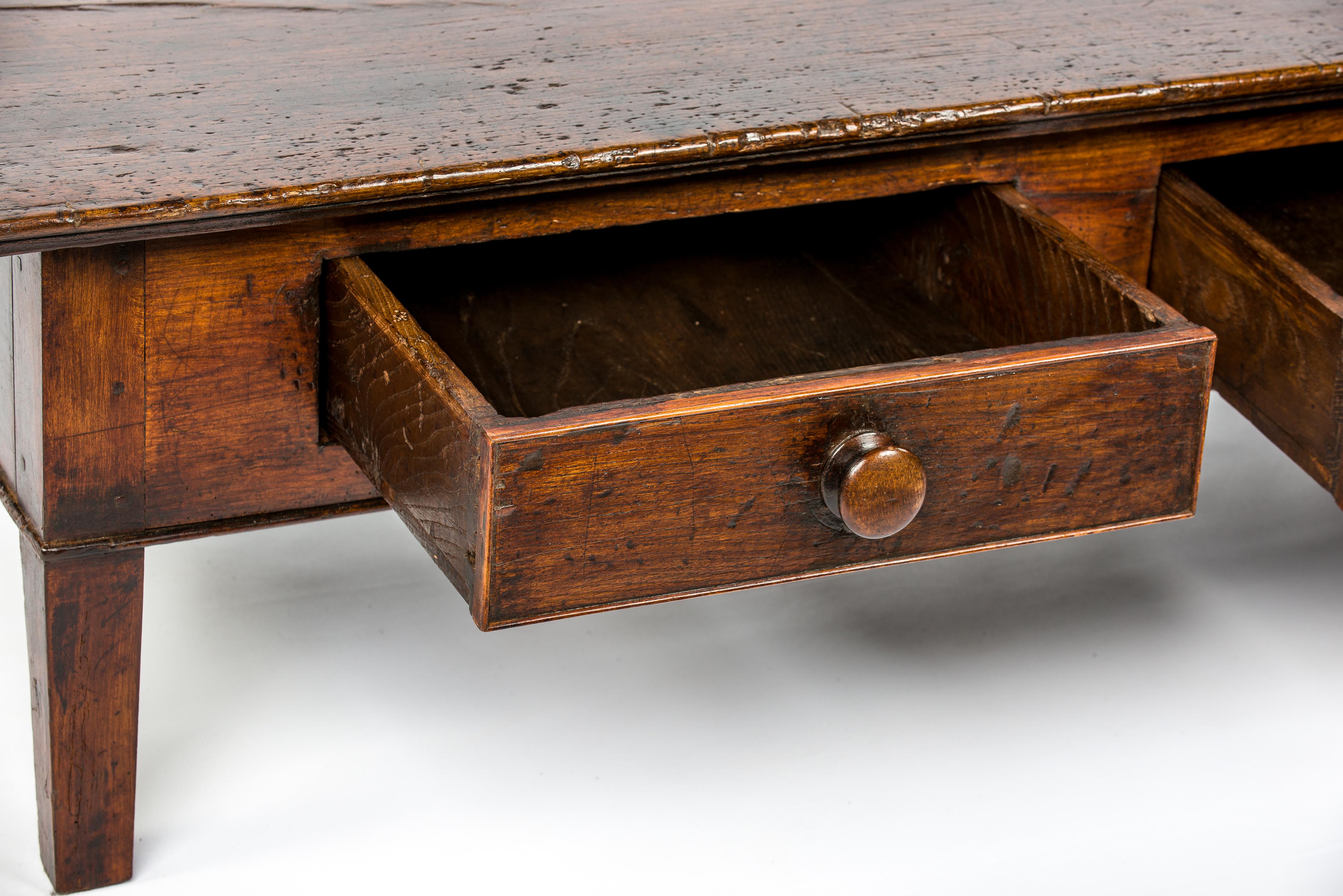 Antique 18th-Century Rustic Spanish Warm Brown Chestnut Coffee Table 5