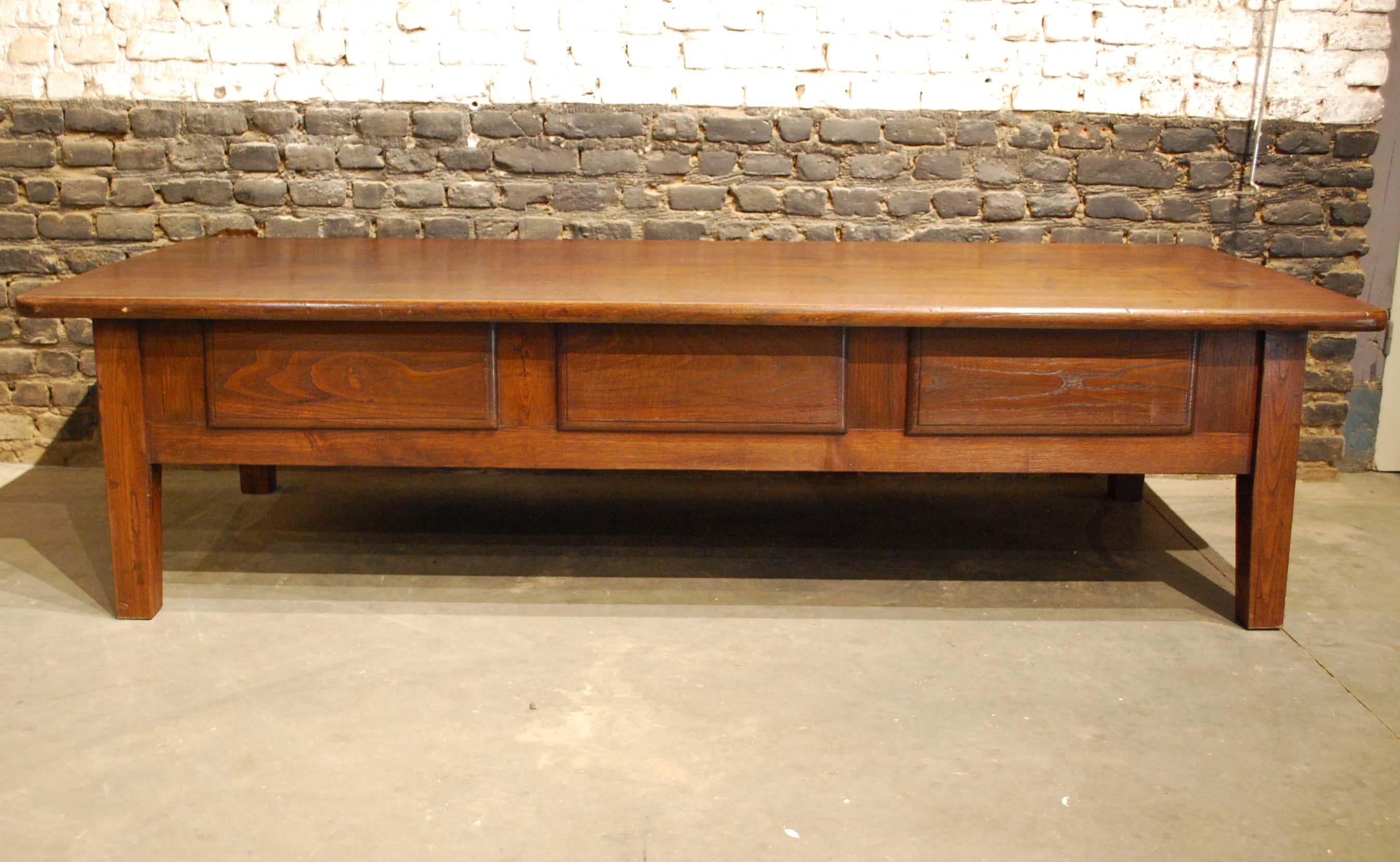 Antique 18th-Century Rustic Spanish Warm Brown Chestnut Coffee Table 6